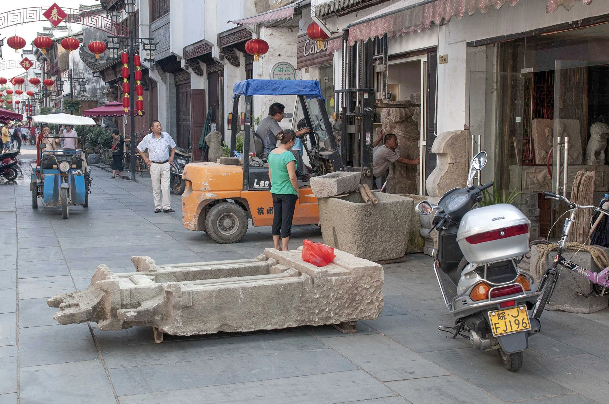 Huangshan City, art streets, 2012