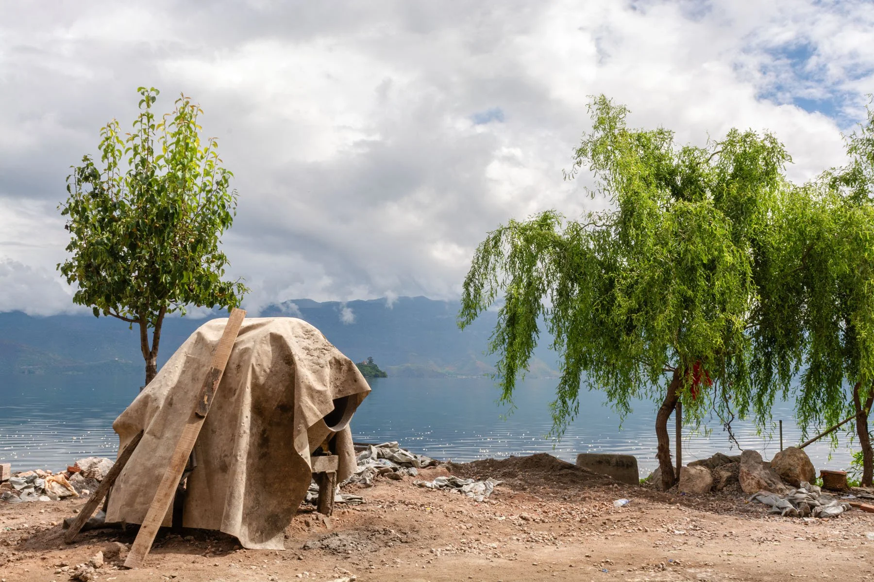 Lugu Lake, 2014