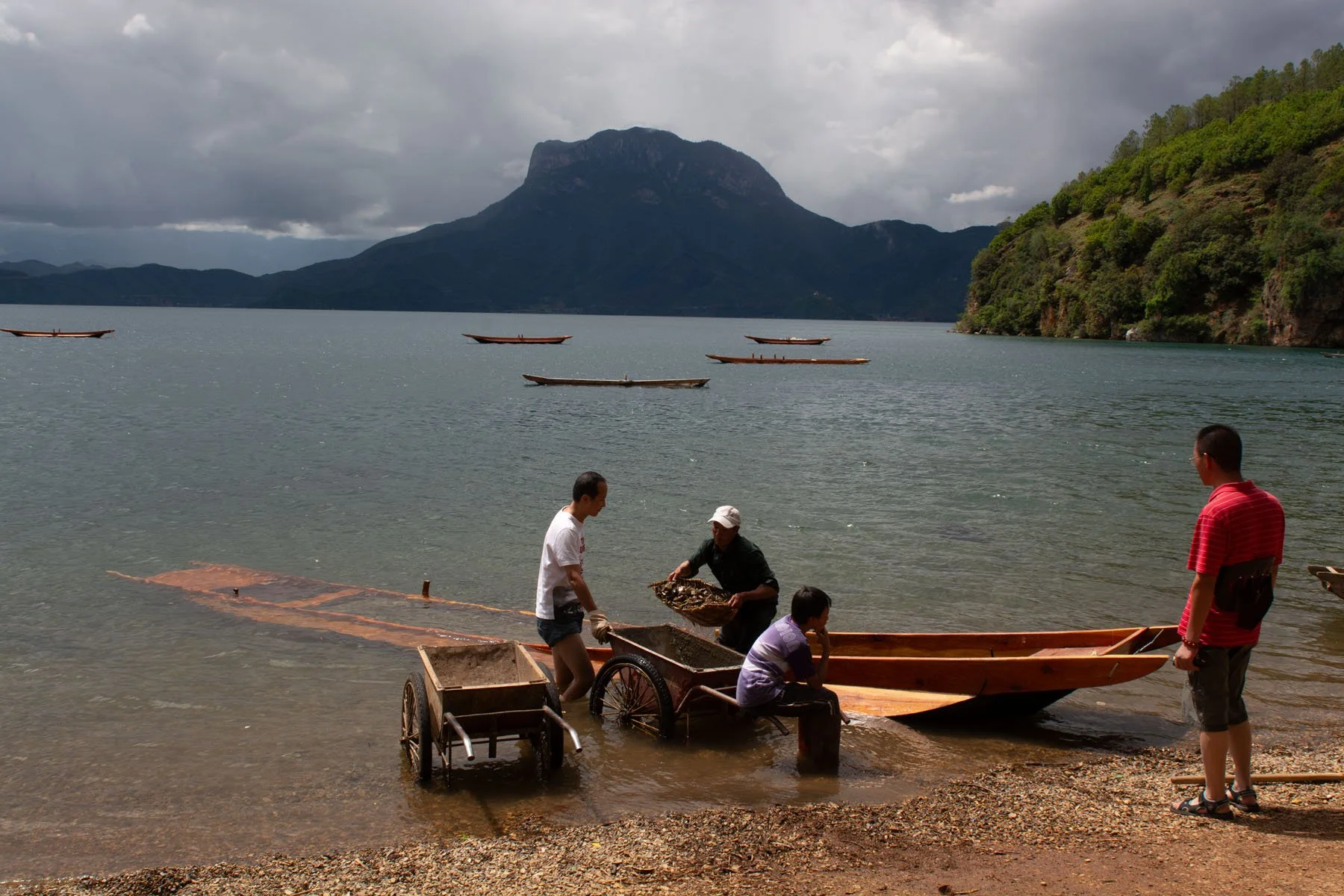 Lugu Lake, 2014