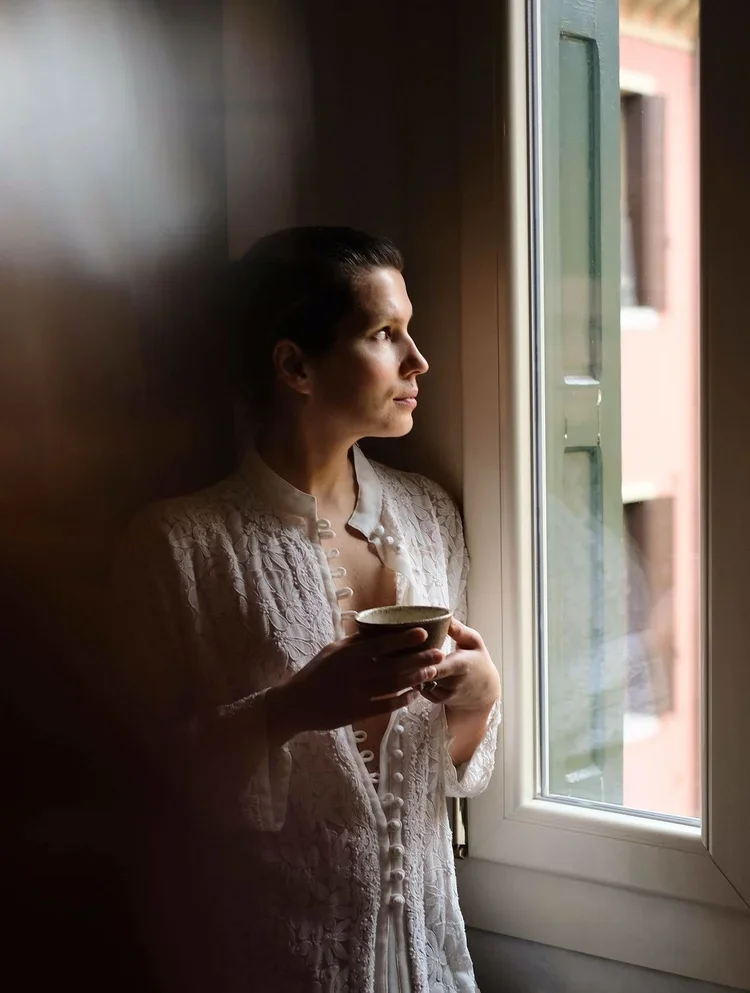 Lera Zujeva:
tea ceremony facilitator