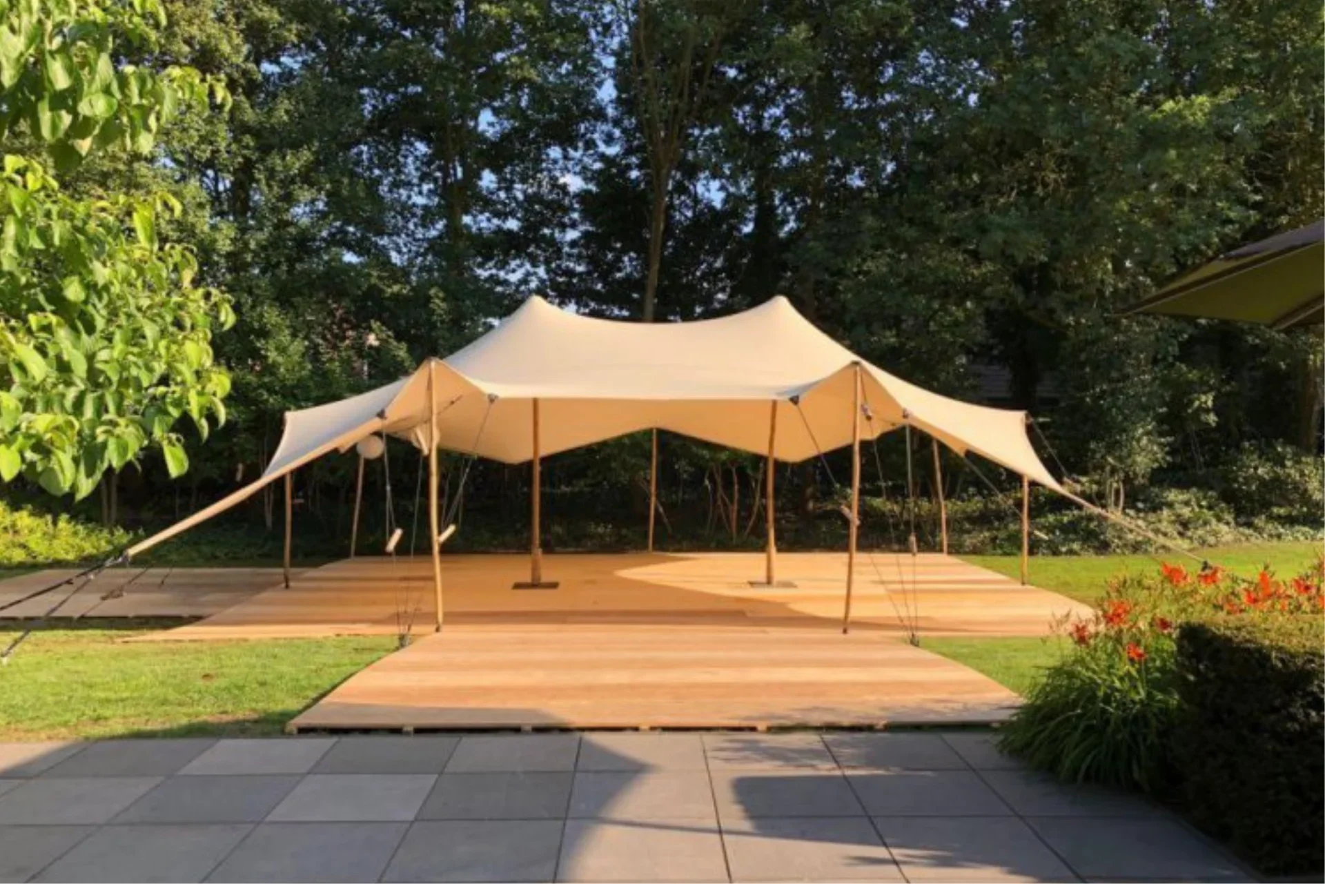 stretchtent 2.webp