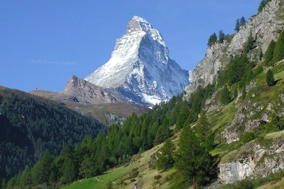 Matterhorn als Symbol für die Schweiz, ihre Vielfalt sowie Geografie, Geschichte, Politik, Sprachen und Kultur.