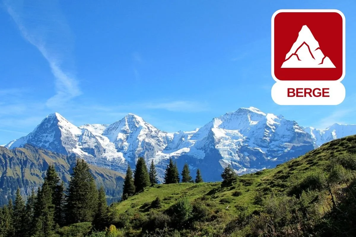 Eiger, Mönch und Jungfrau im Berner Oberland als bekannte Gipfel der alpinen Bergwelt bei Grindelwald