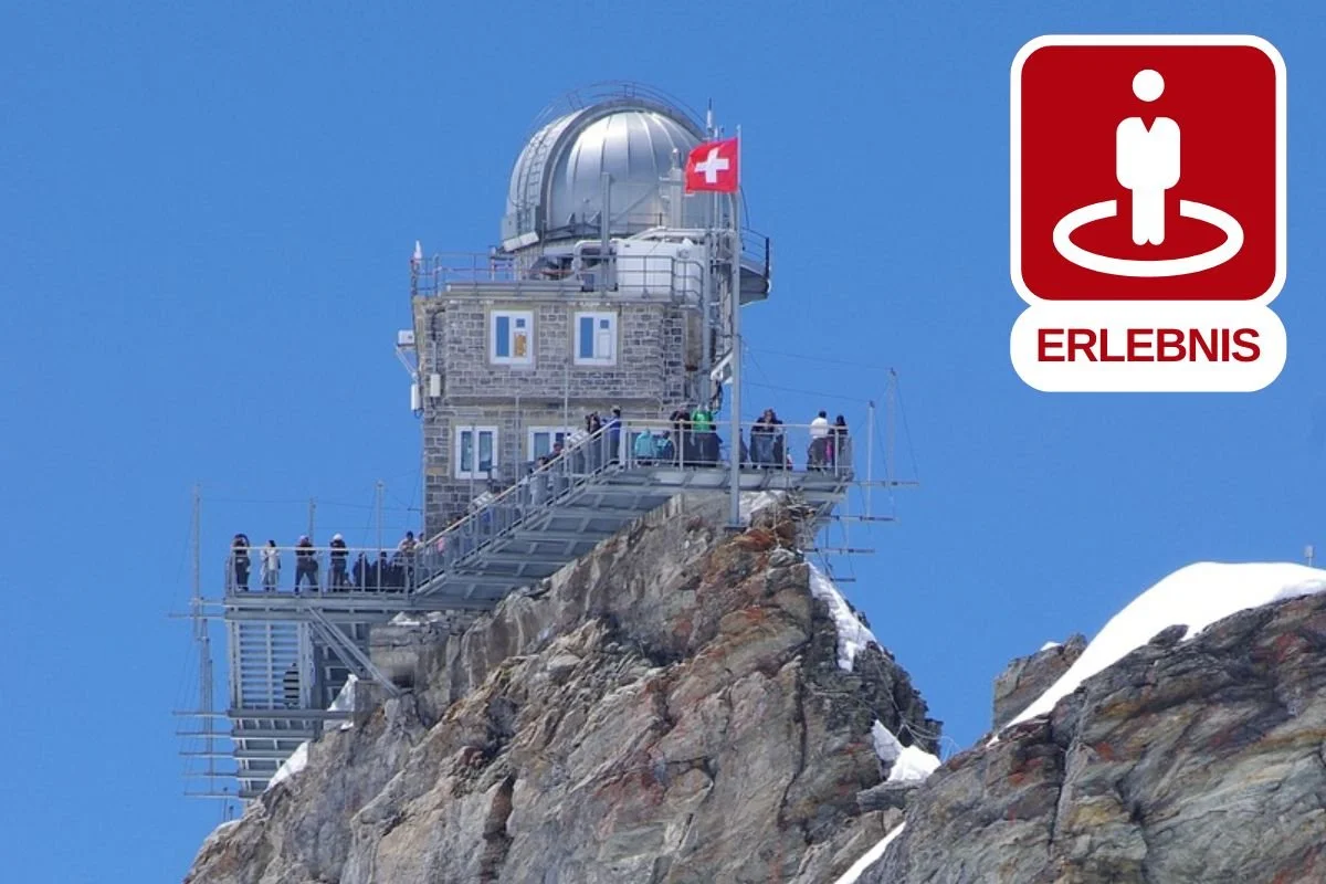Jungfraujoch in den Berner Alpen mit Aussicht auf Gletscherlandschaft
