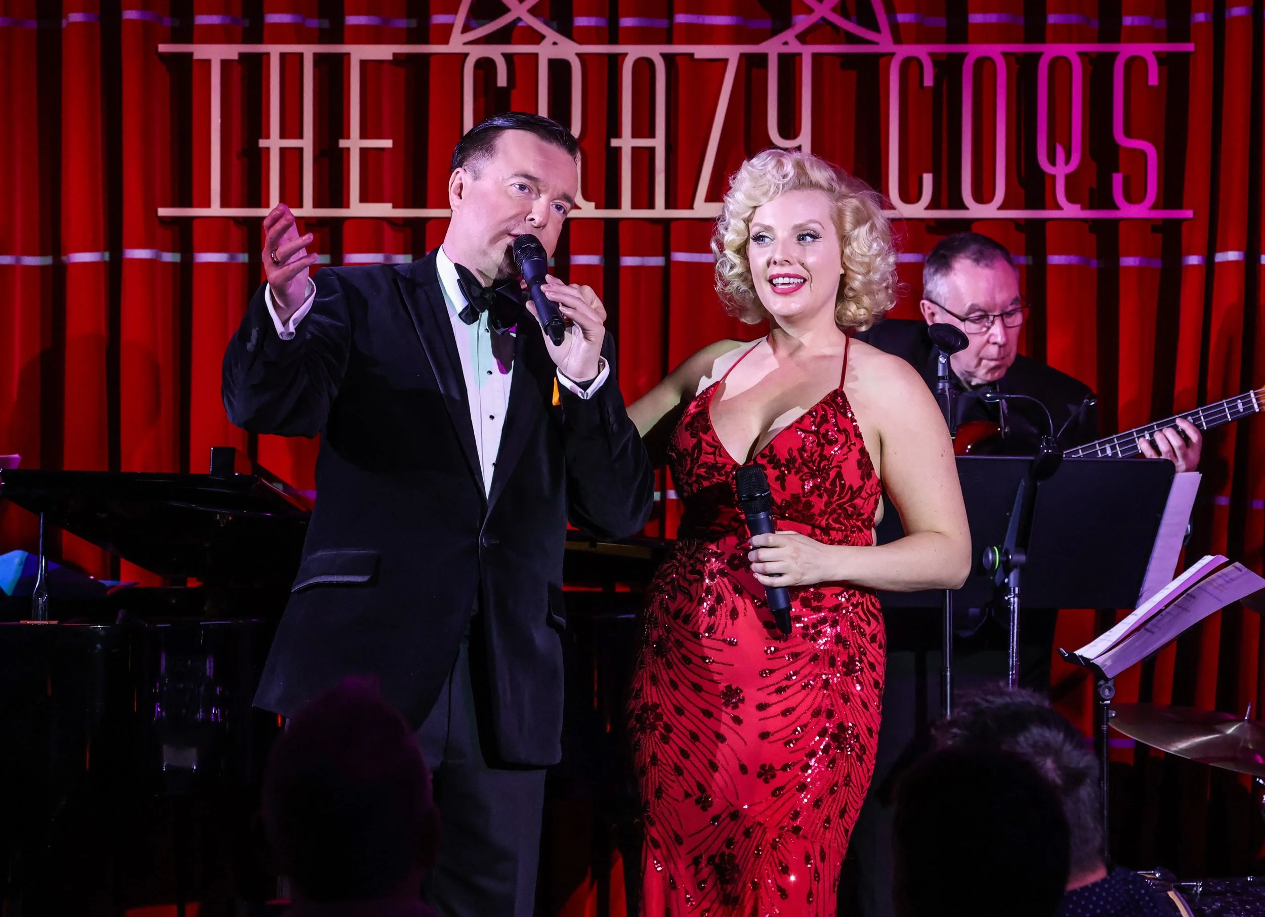 Isabella Bliss performing as Marilyn Monroe alongside a Frank Sinatra tribute artist in a live theatre show