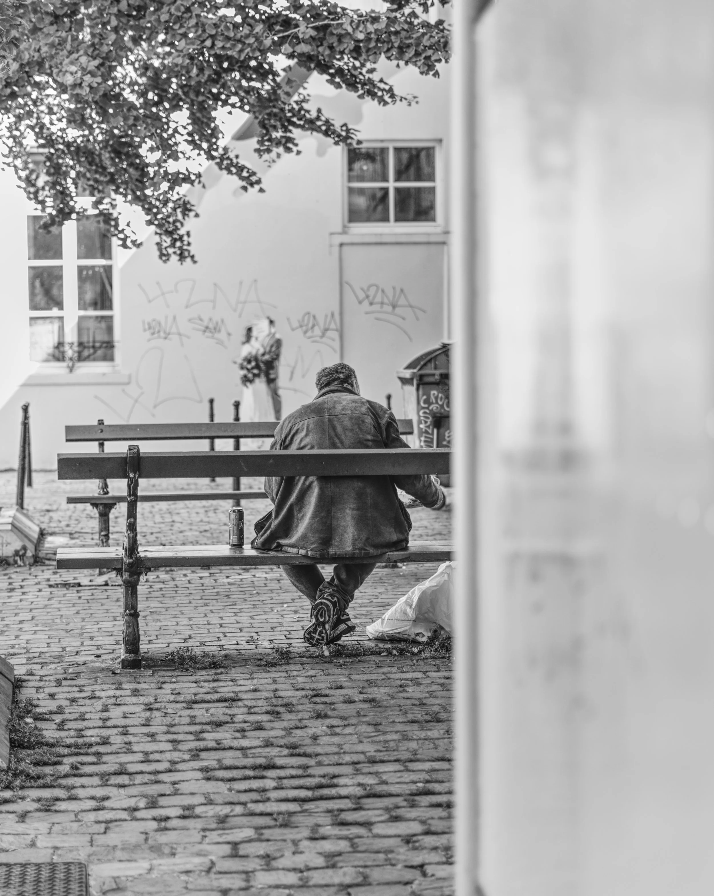 A7404418_BelgPeopleB&W.jpg