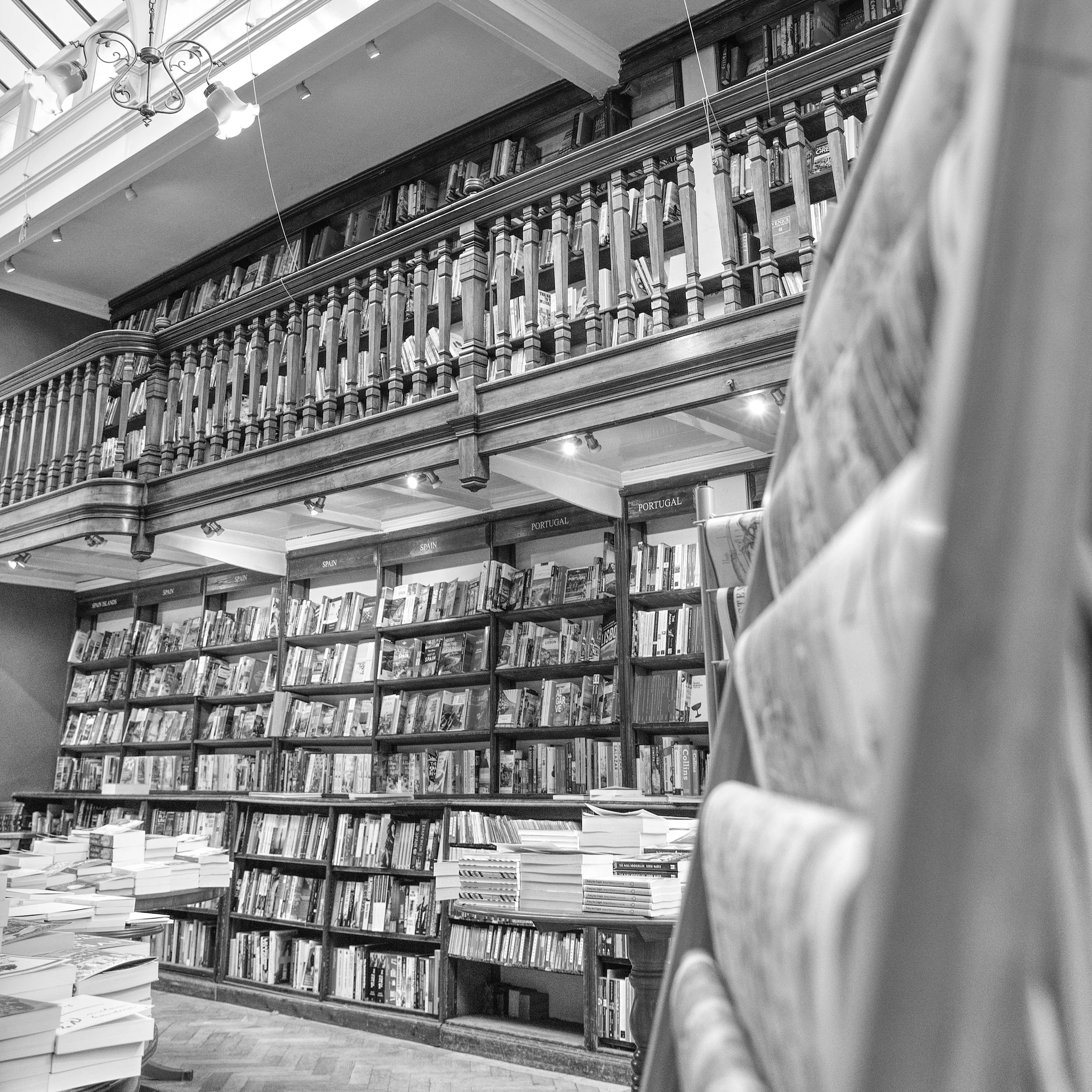 A7402504_LibraryB&W.jpg
