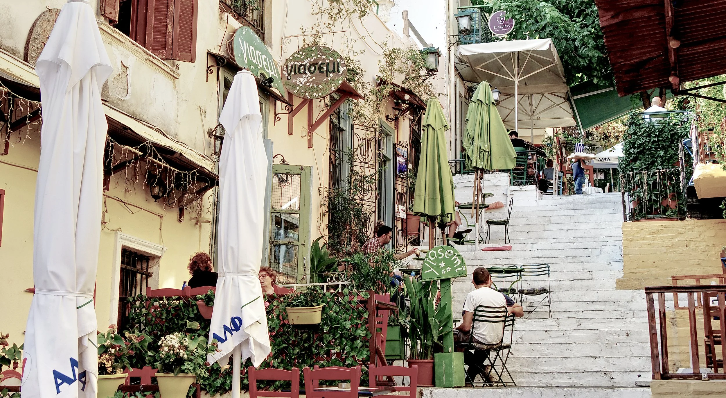 P1016809_LaPlakaStreet.jpg