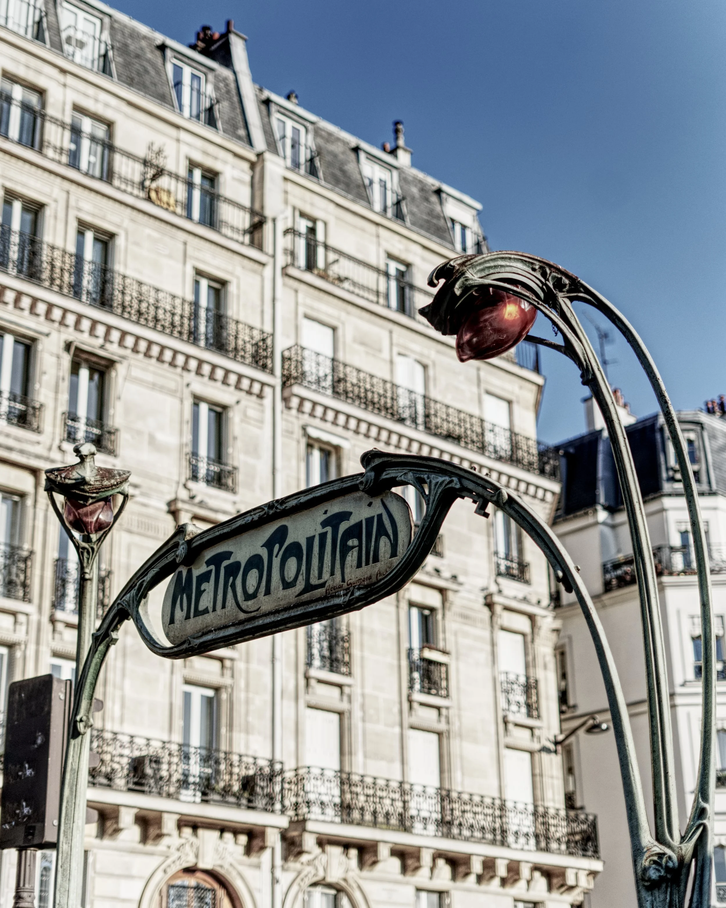 A7406884_MetroSign.jpg