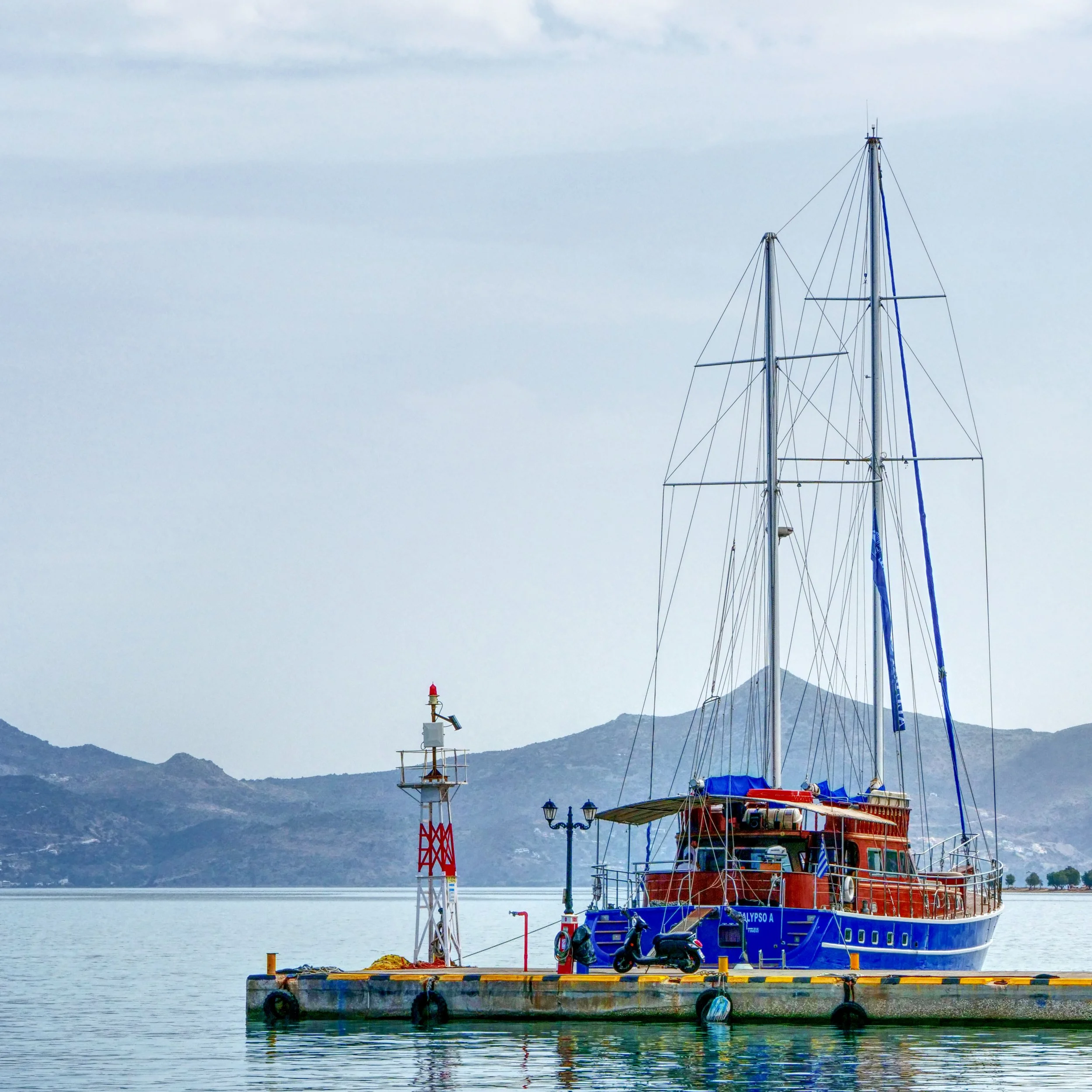 P1027293_OnTheBoat.jpg