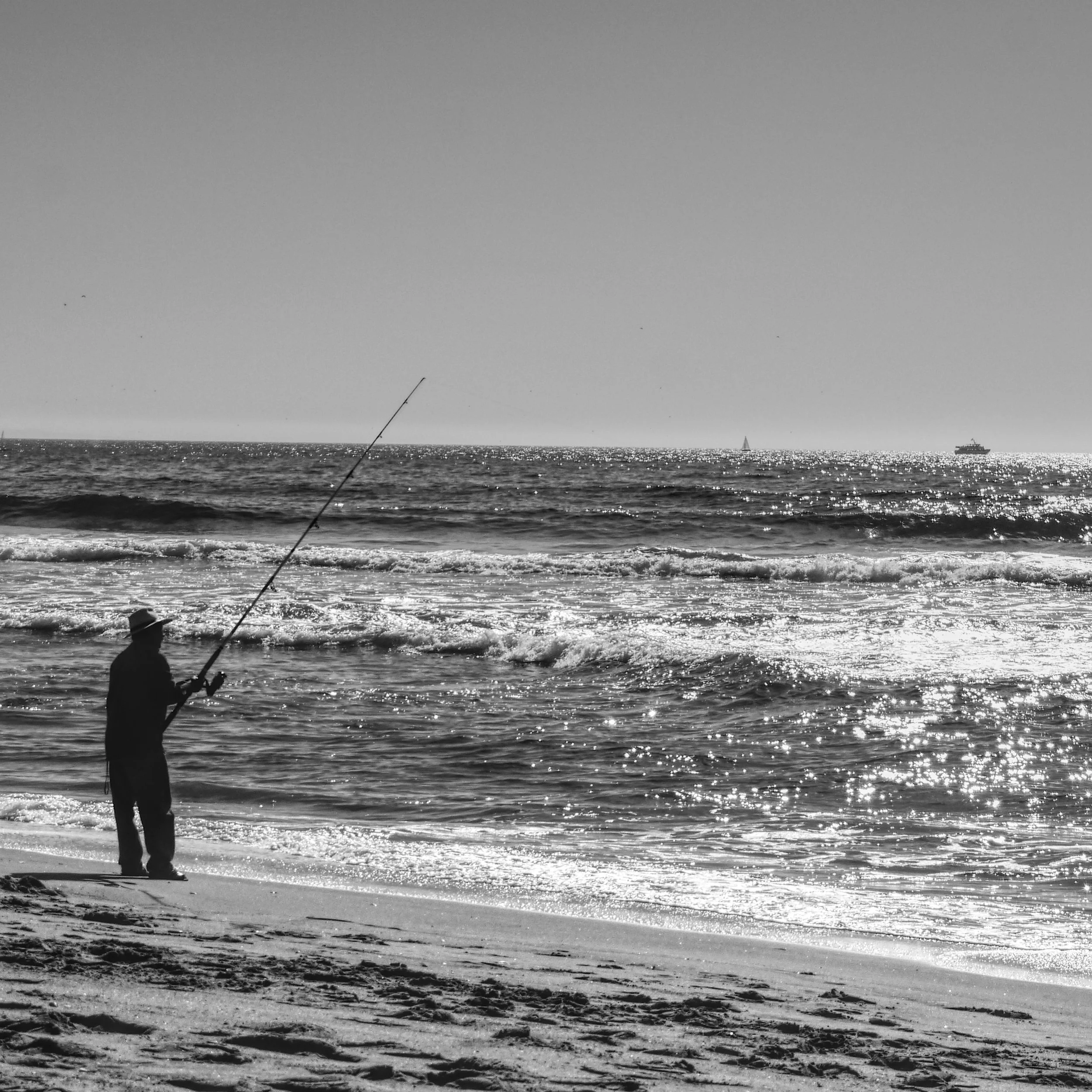P1040728_B&WFisherman.jpg