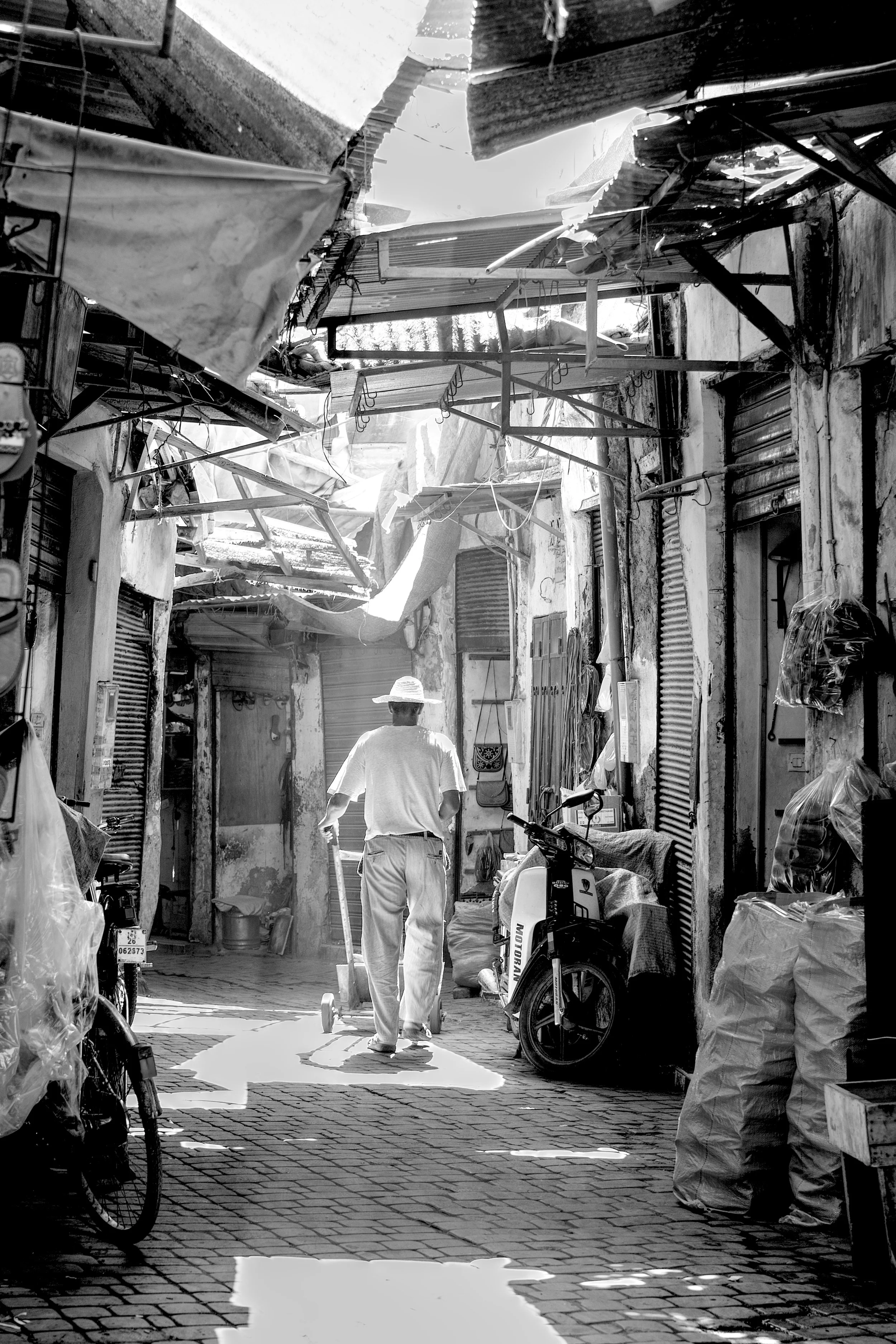 A7401184_PeopleB&W.jpg