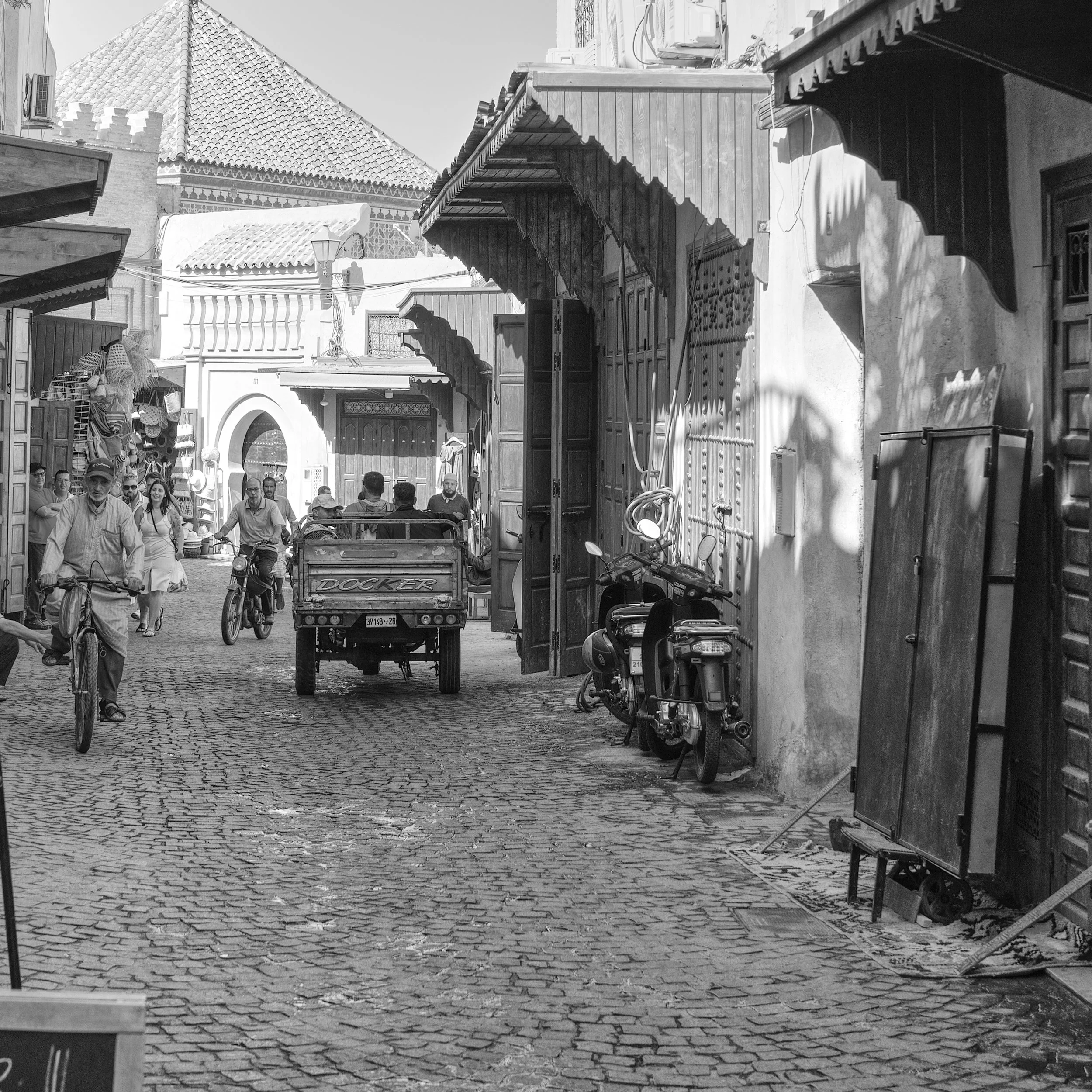 A7401145_PeopleB&W.jpg