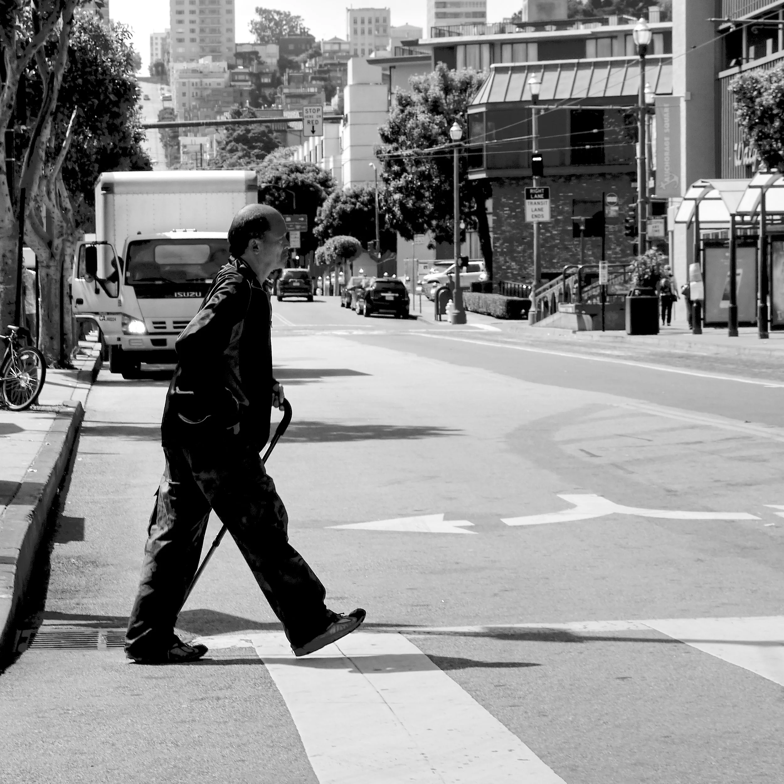 P1060691_B&WCrossing.jpg