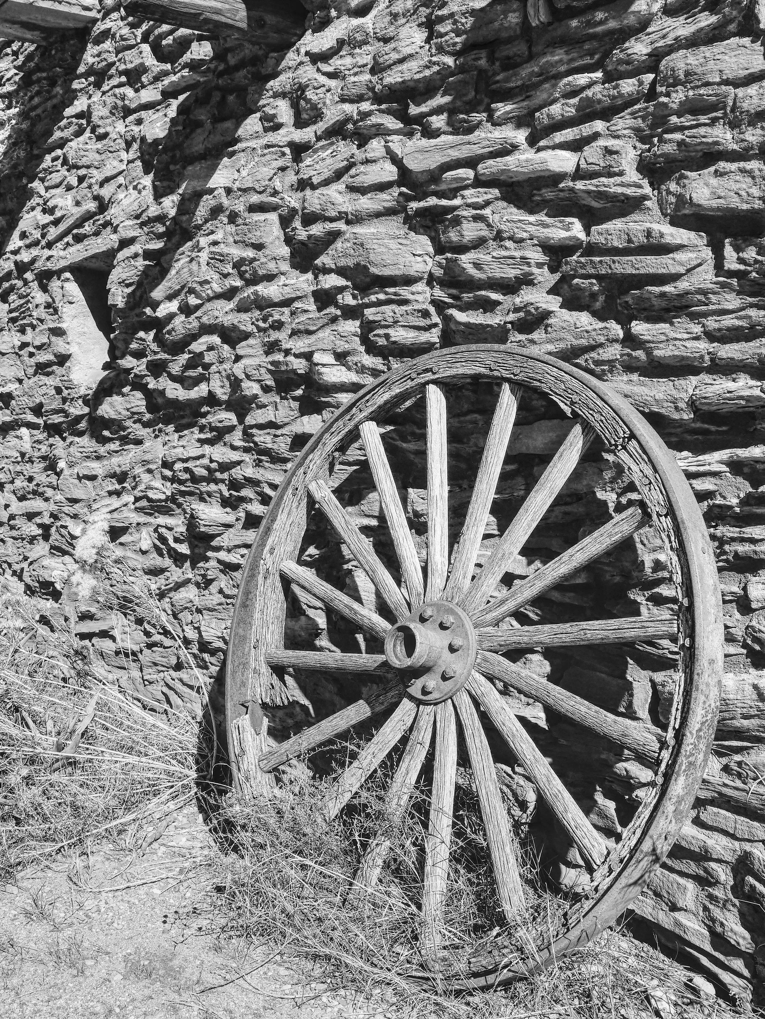 P1050920_B&W_GrandCChariotWheel.jpg