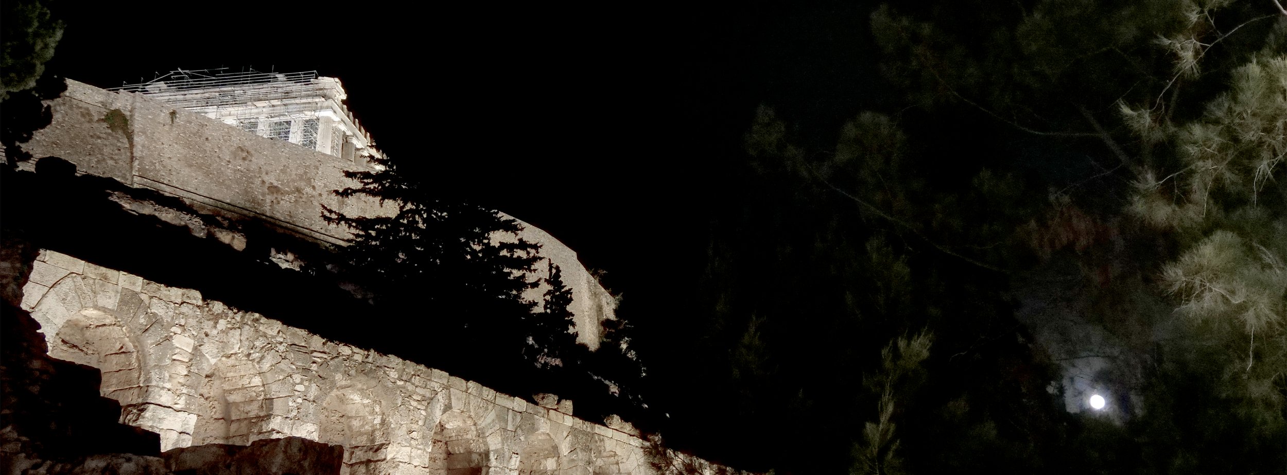 P1016763_AcropolNightMoon.jpg