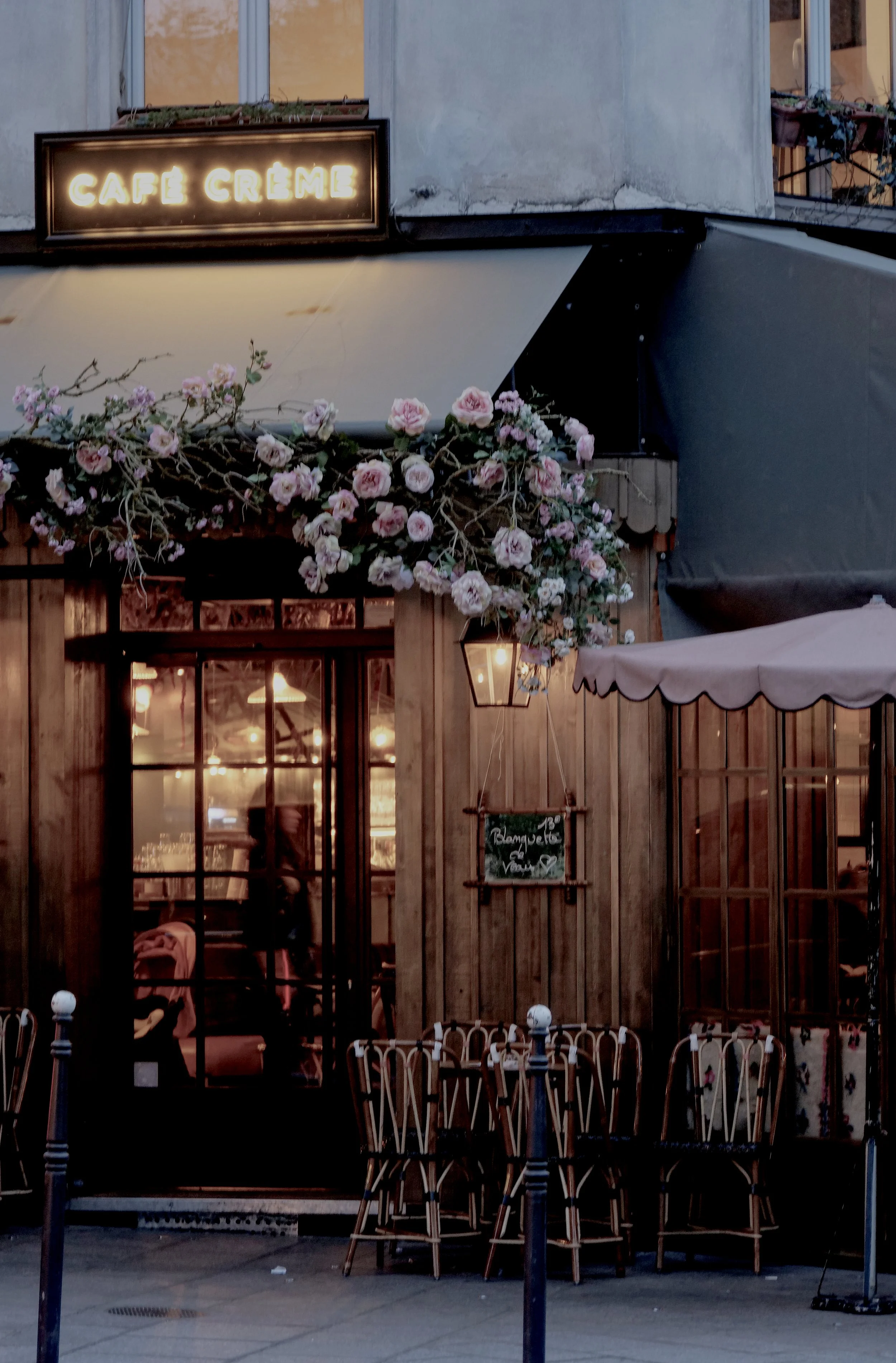 P1043476_CafeCremeLight.jpg