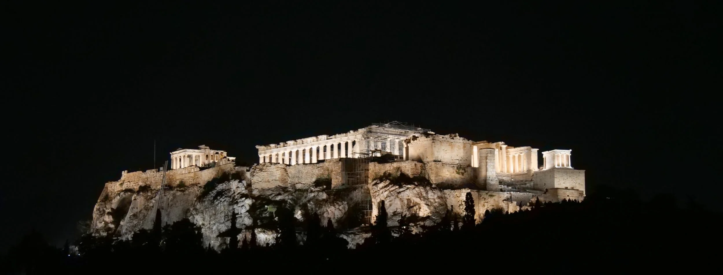 P1027231_AcropolByNight.jpg