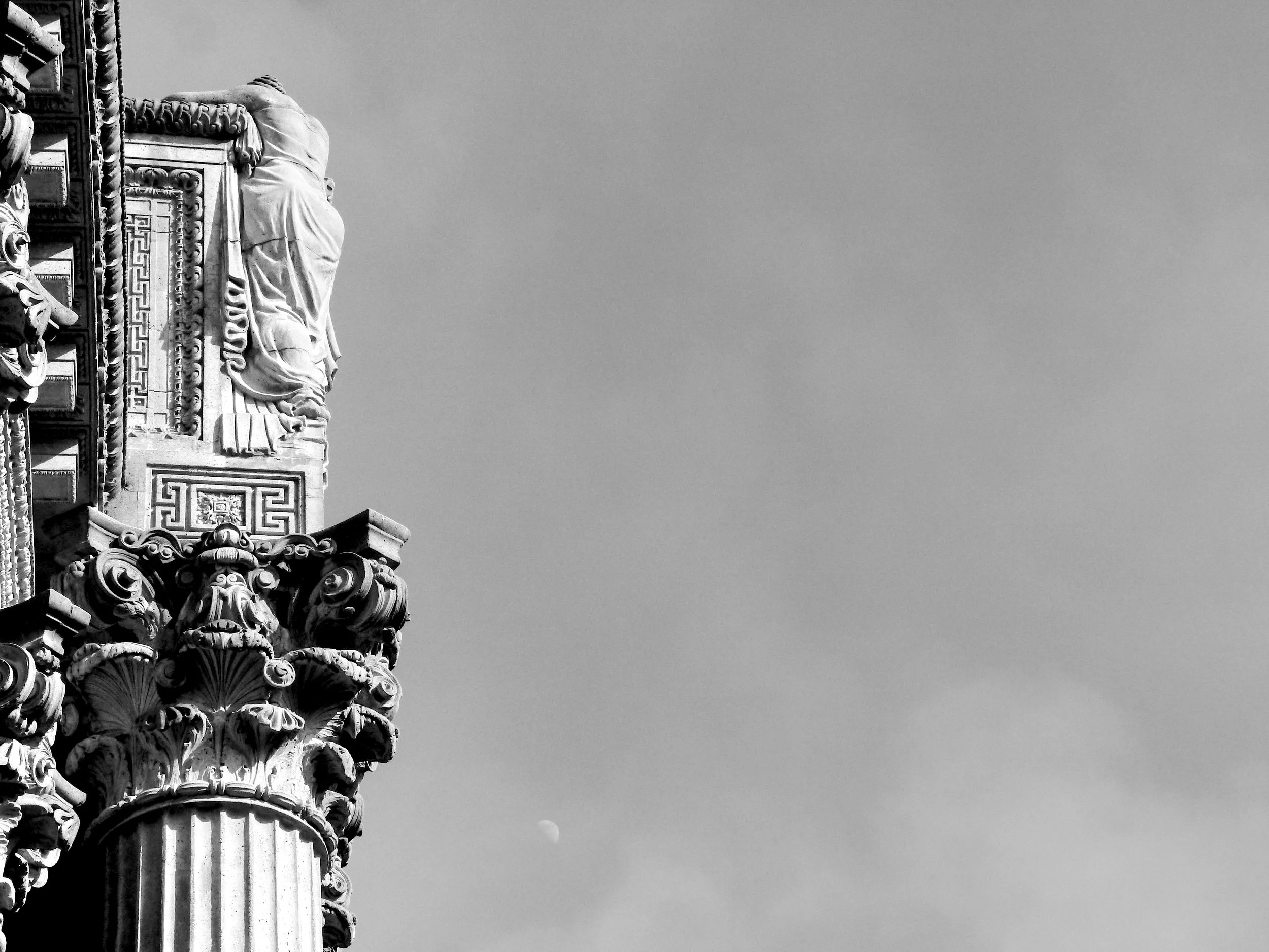 P1070258_B&WPresidioMoon.jpg