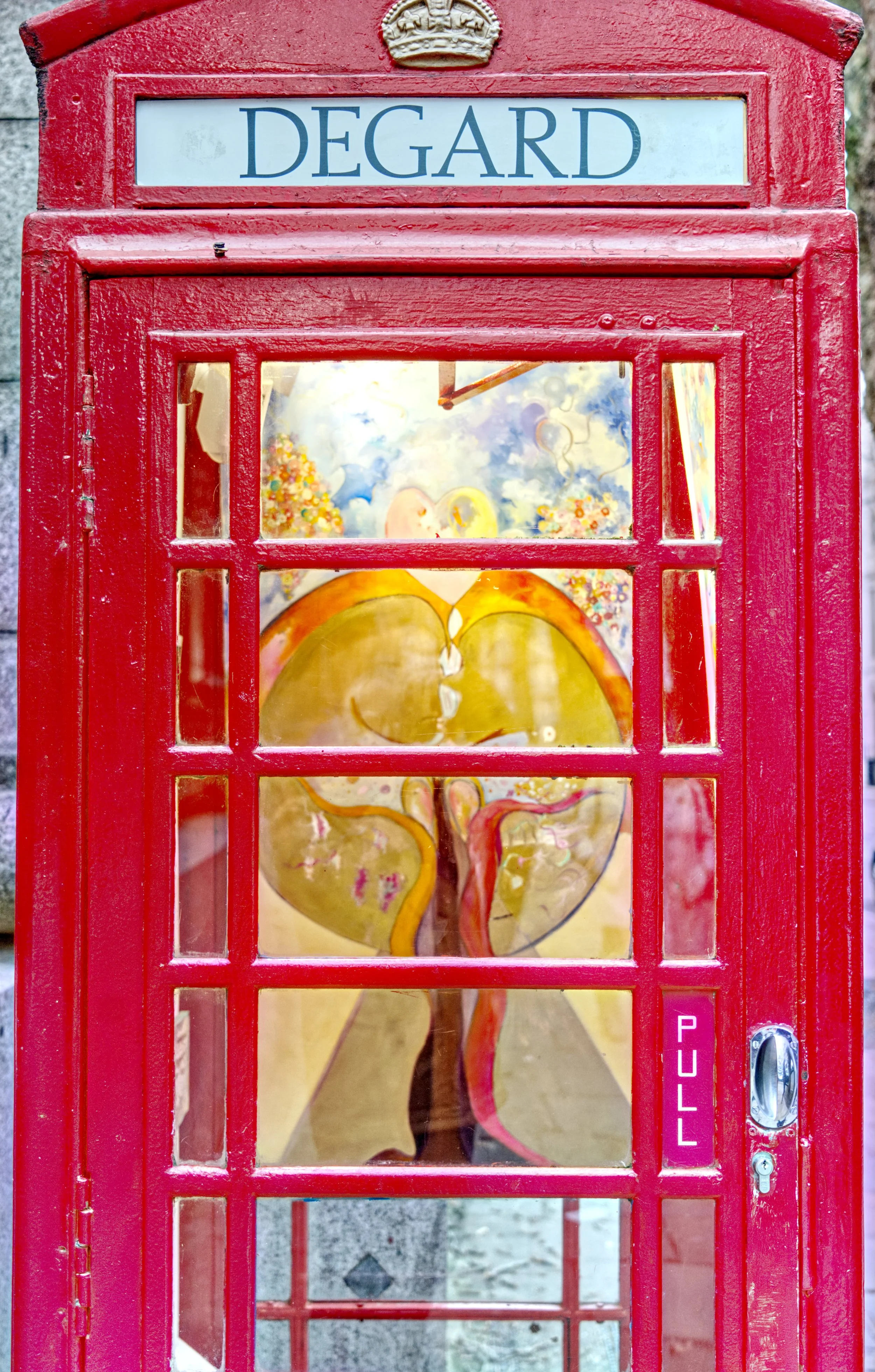 A7406674_ArtInAPhoneBox.jpg