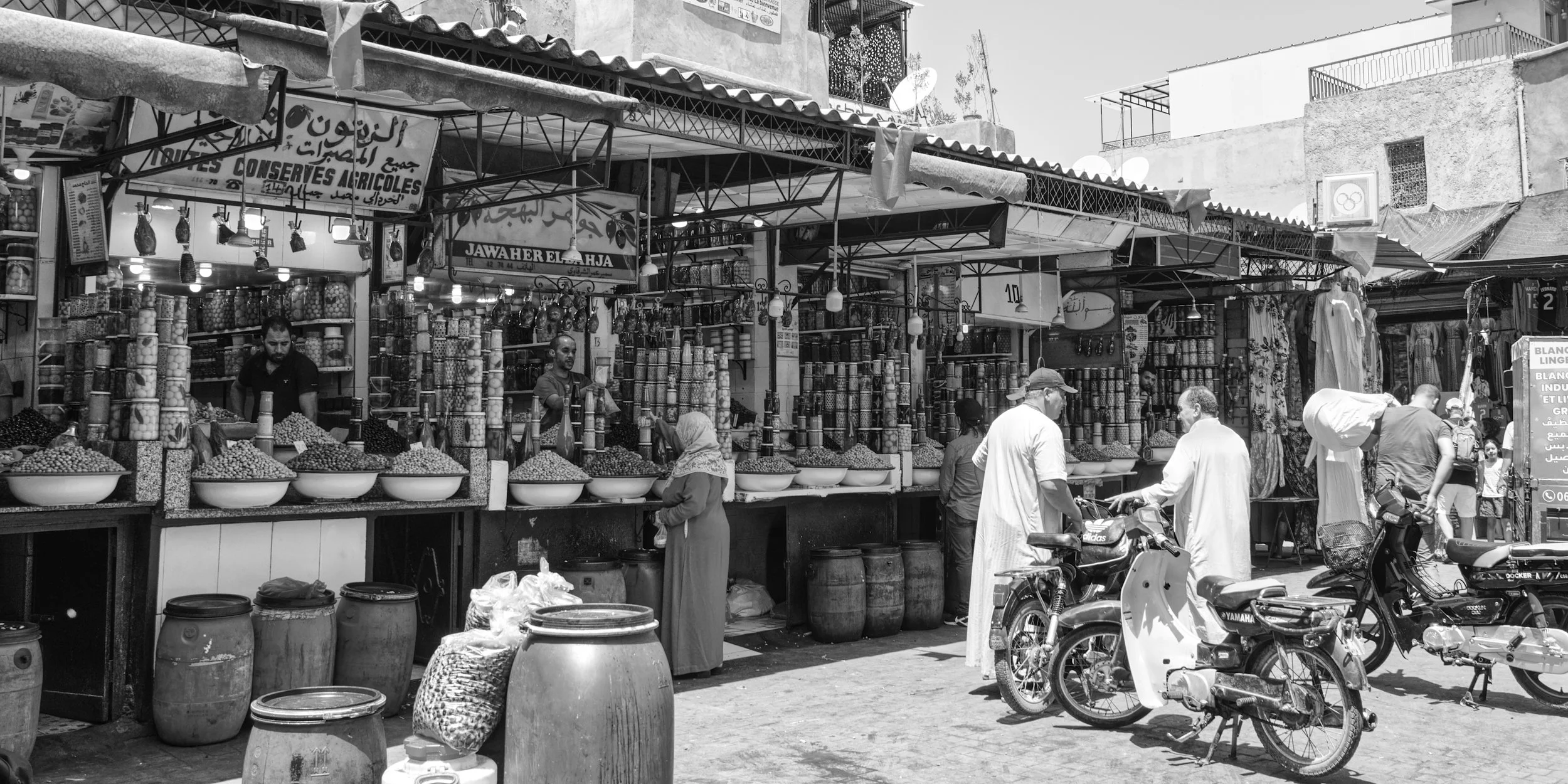 A7401293_MarrakeshSoukB&W.jpg