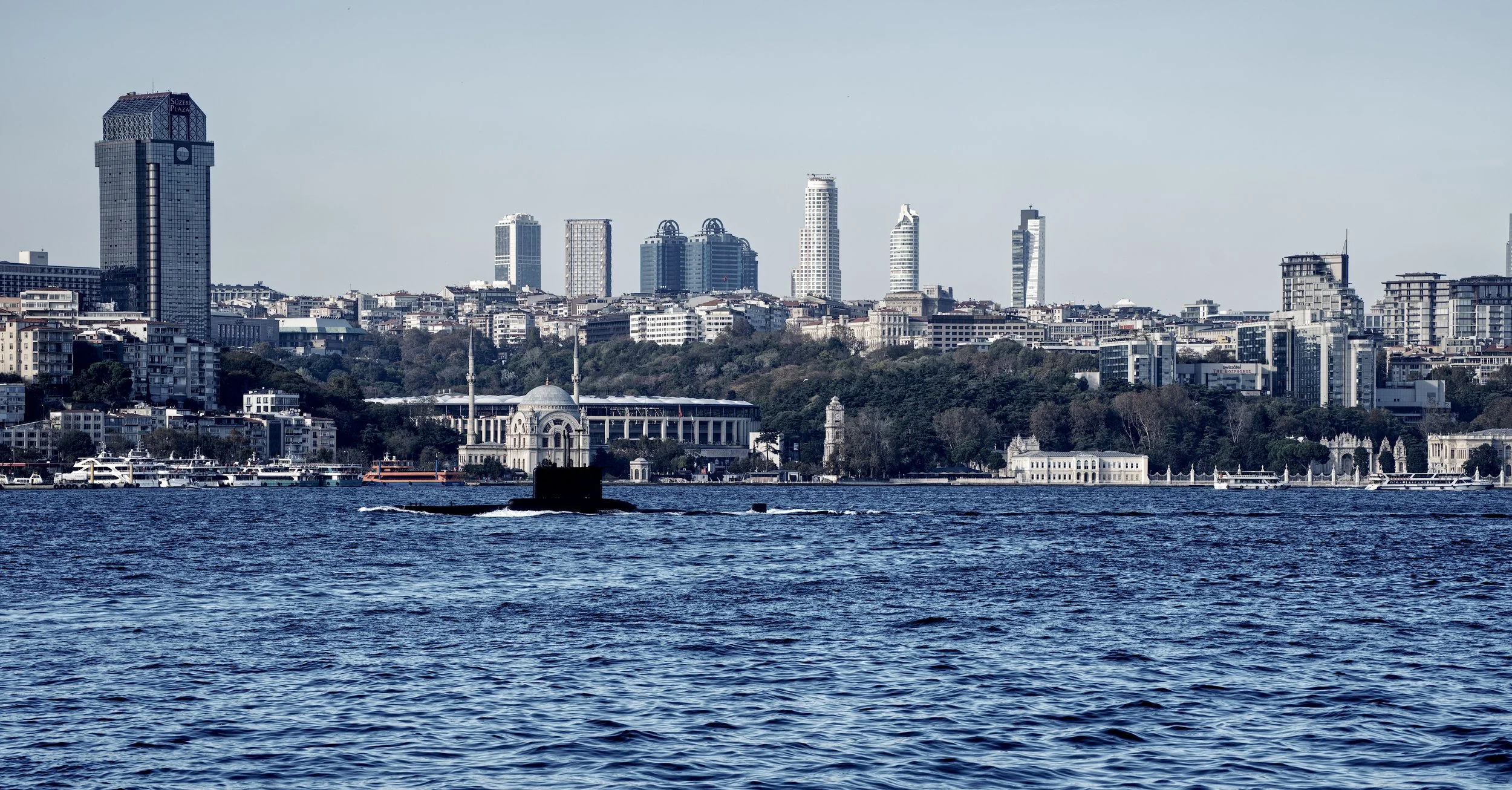 A7401342_Submarine.jpg