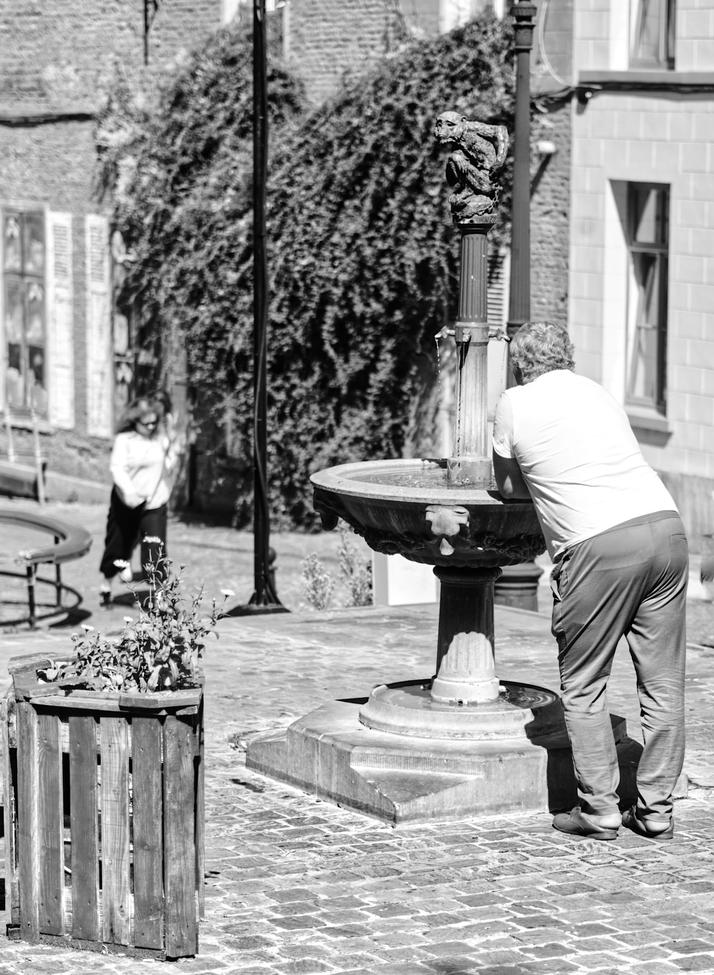 A7404467_DrinkingWaterB&W.jpg