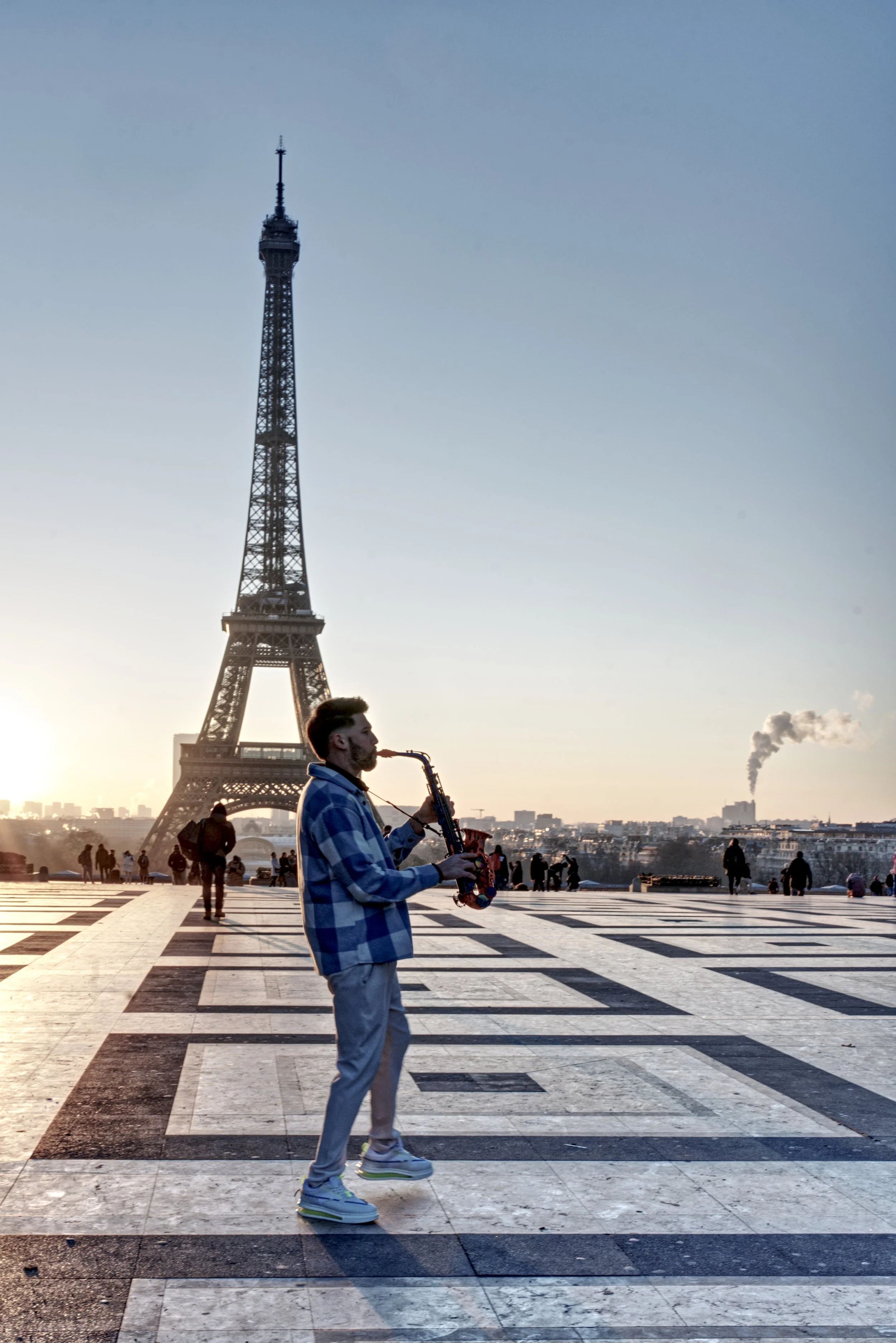A7406868_EiffelJazz.jpg