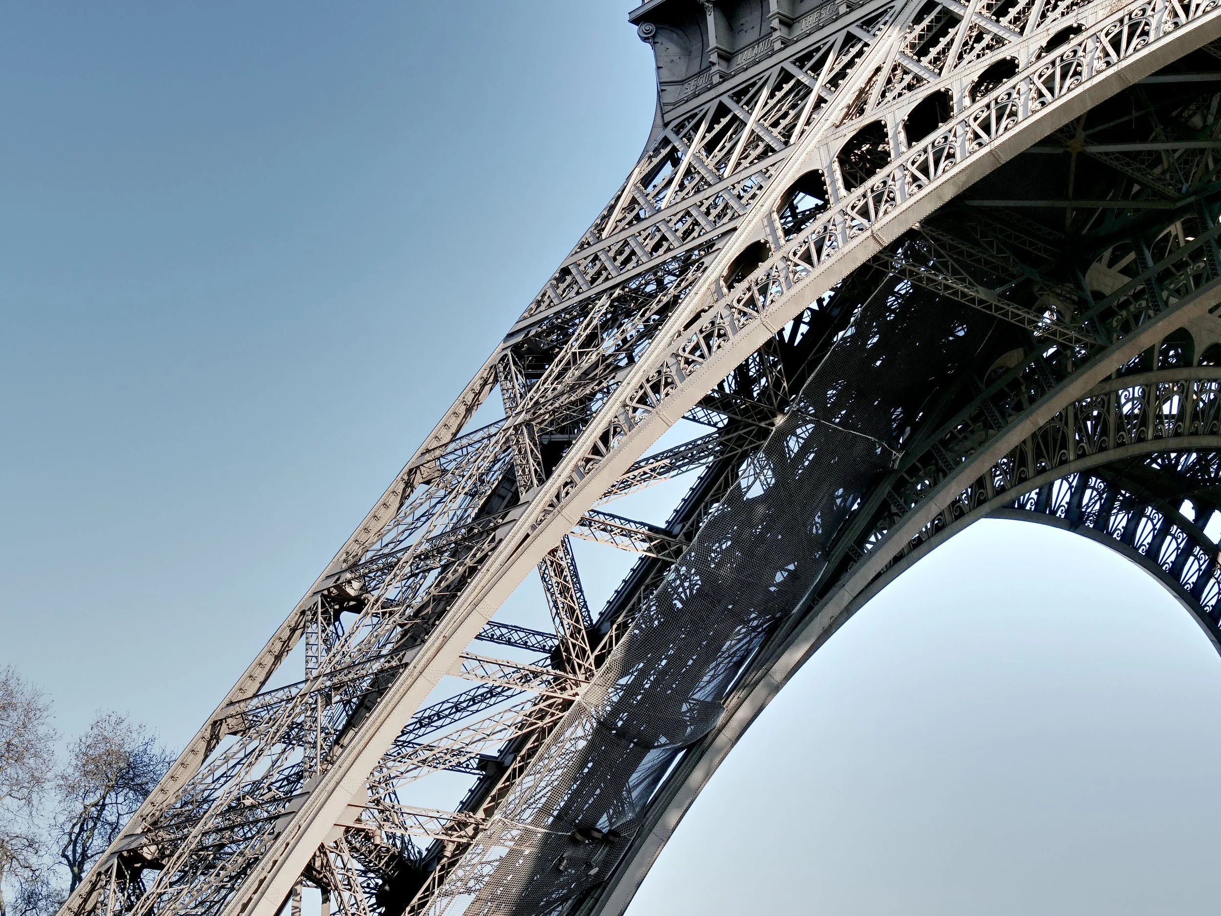 P1010660_EifleTower.jpg