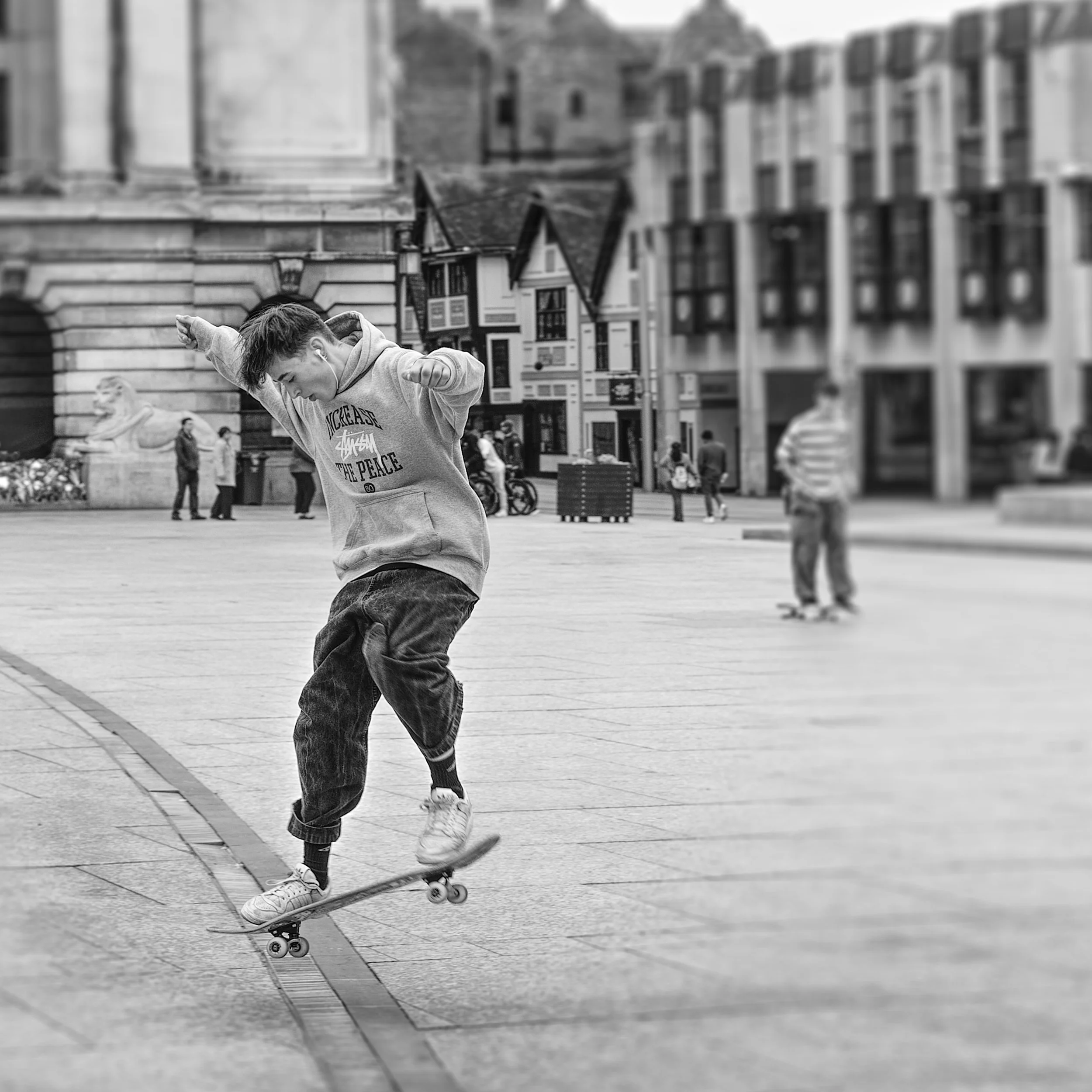 A7401757_SkateboardBW.jpg