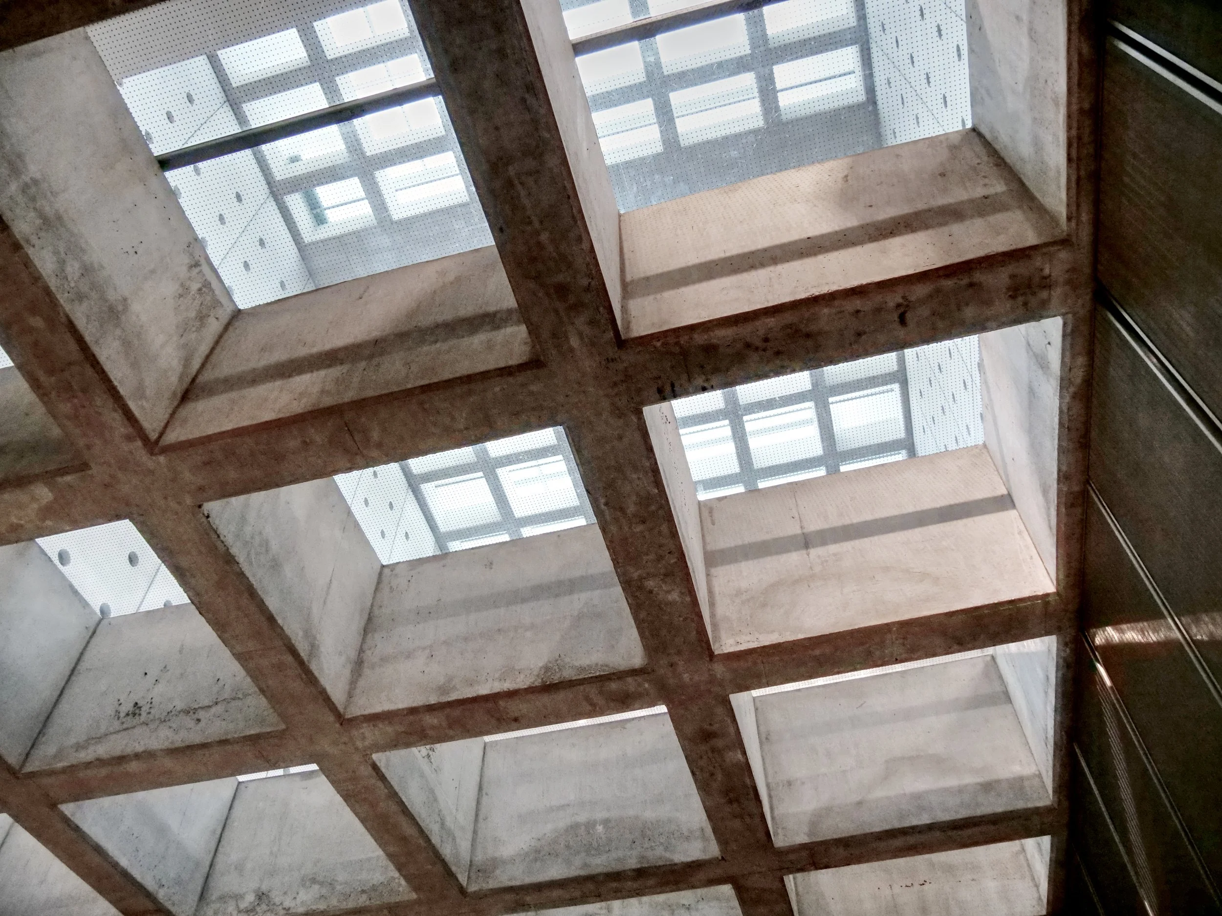 P1017177_UnderMuseum.jpg