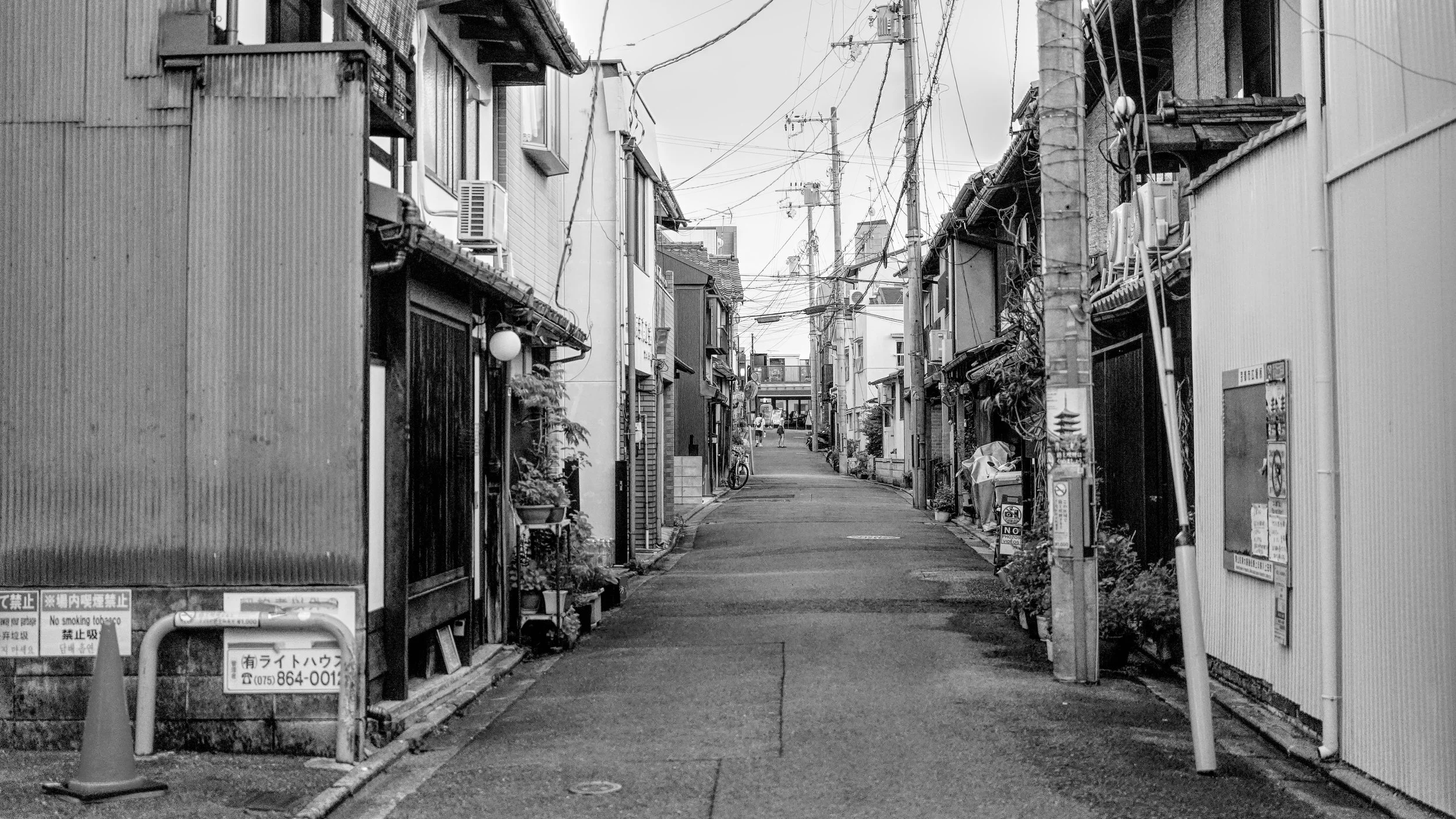 B&W_D1_GionBackStreet_A7V01624.jpg