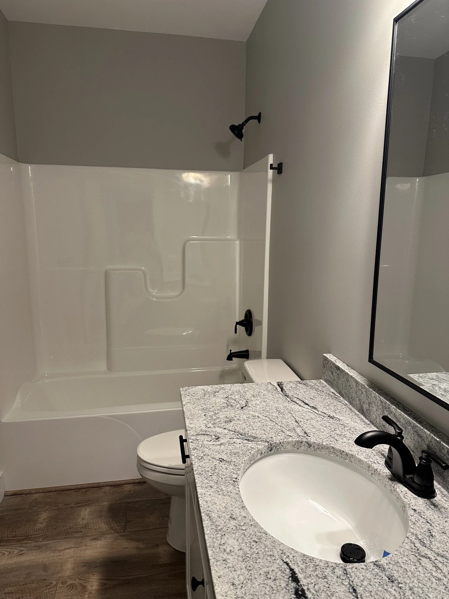 Interior Pic 11.jpg