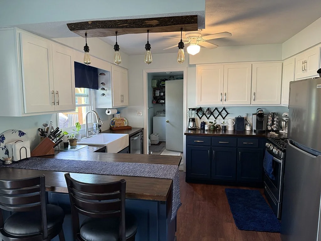 in kitchen2.jpg