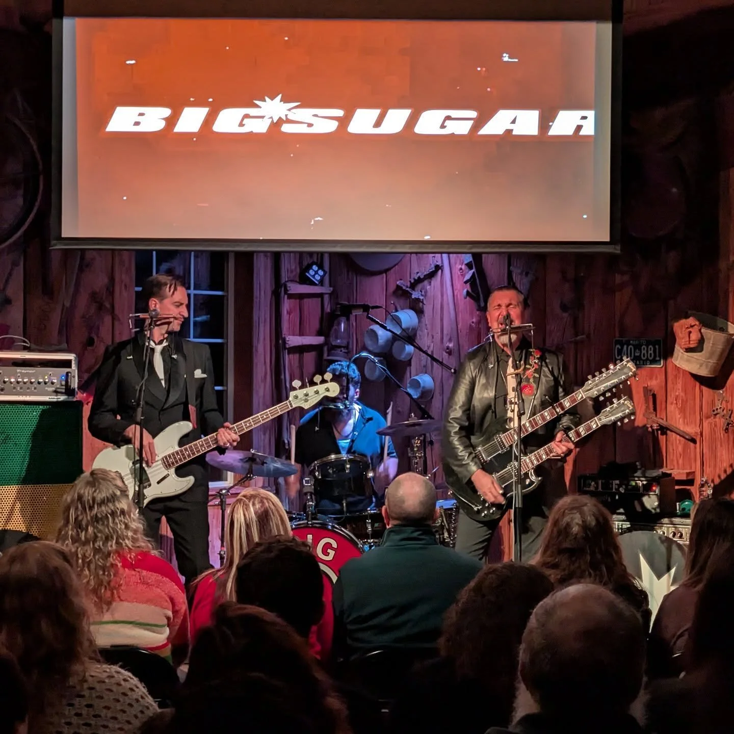 ❓...and last night's Red Barn Mystery Artist was.....

BIG SUGAR @big_sugar_music

This multi-platinun and award winning band has toured for decades across North America and different parts of the world for almost 40 years, including shows with other