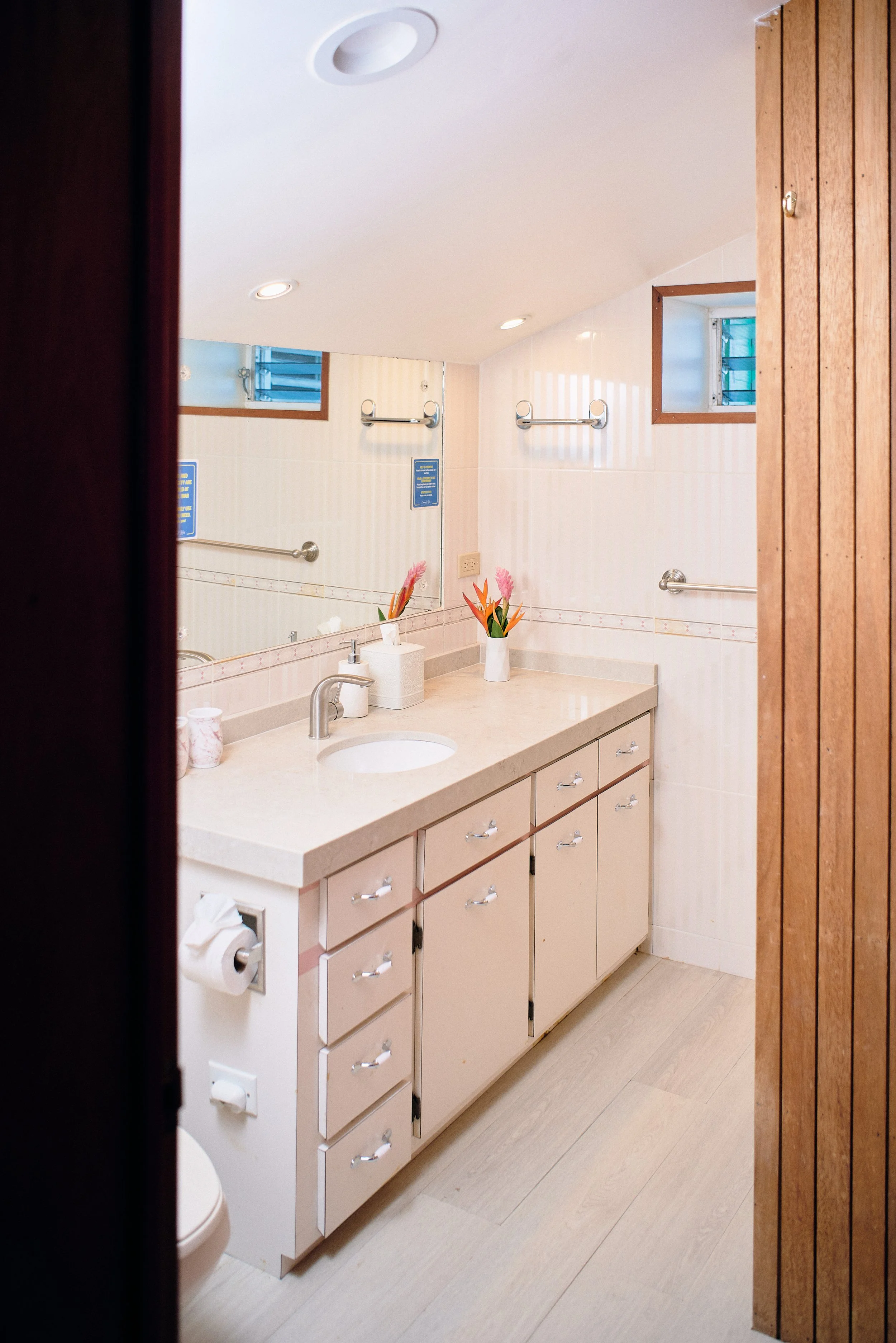 Crow's Nest Private Bathroom