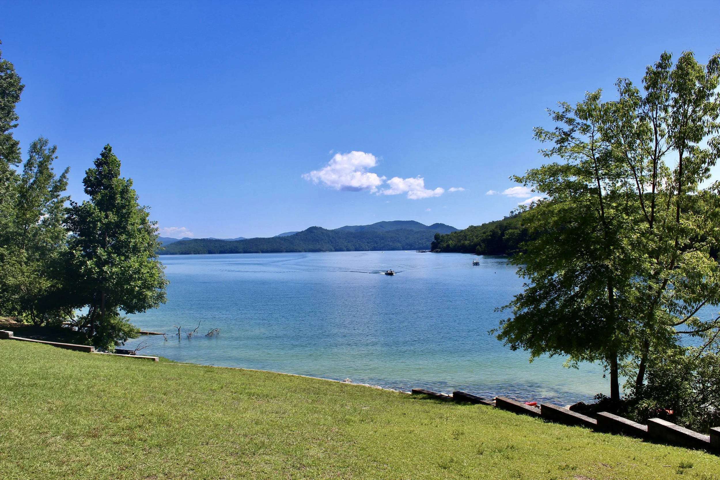 Lake Jocassee
