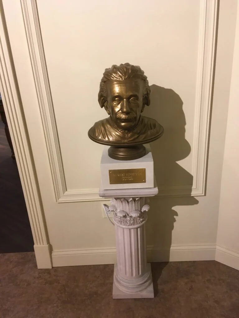Einstein 