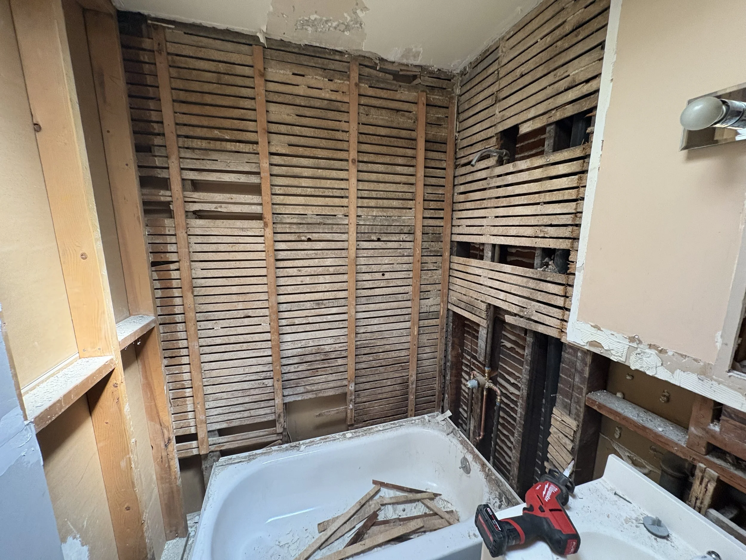 bathroom renovation in New Jersey. Custom showers, tile installation, waterproofing, vanities, flooring and modern bathroom remodeling by a licensed contractor. design and build free estimate