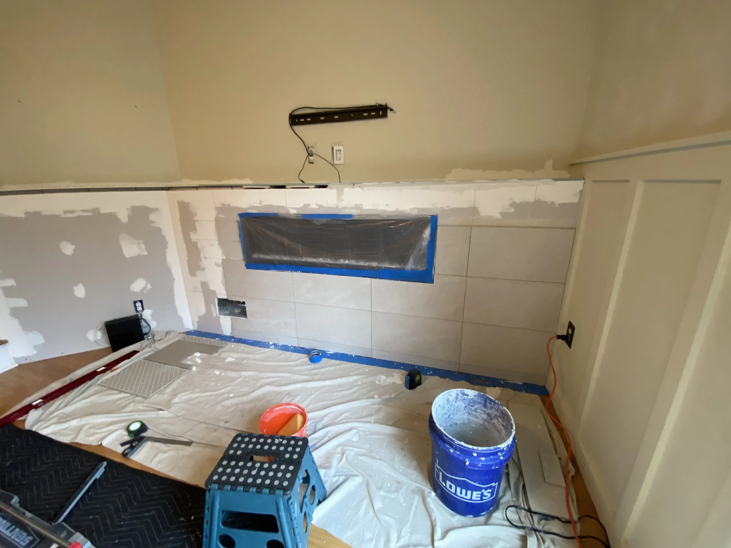 Professional tile installation in New Jersey. Ceramic, porcelain, marble and natural stone for bathrooms, kitchens, floors, backsplashes and fireplaces. Licensed & insured.

