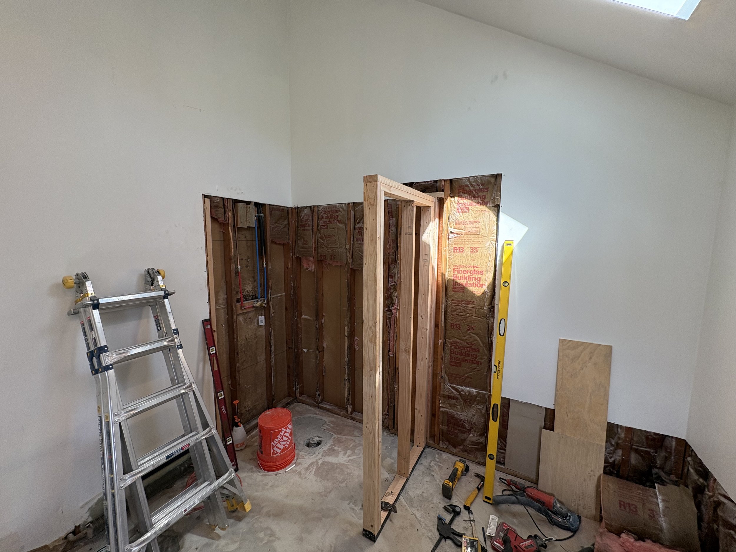 bathroom renovation in New Jersey. Custom showers, tile installation, waterproofing, flooring and modern bathroom remodeling licensed Insured Bonded home improvement contractor in New Jersey design and build installation