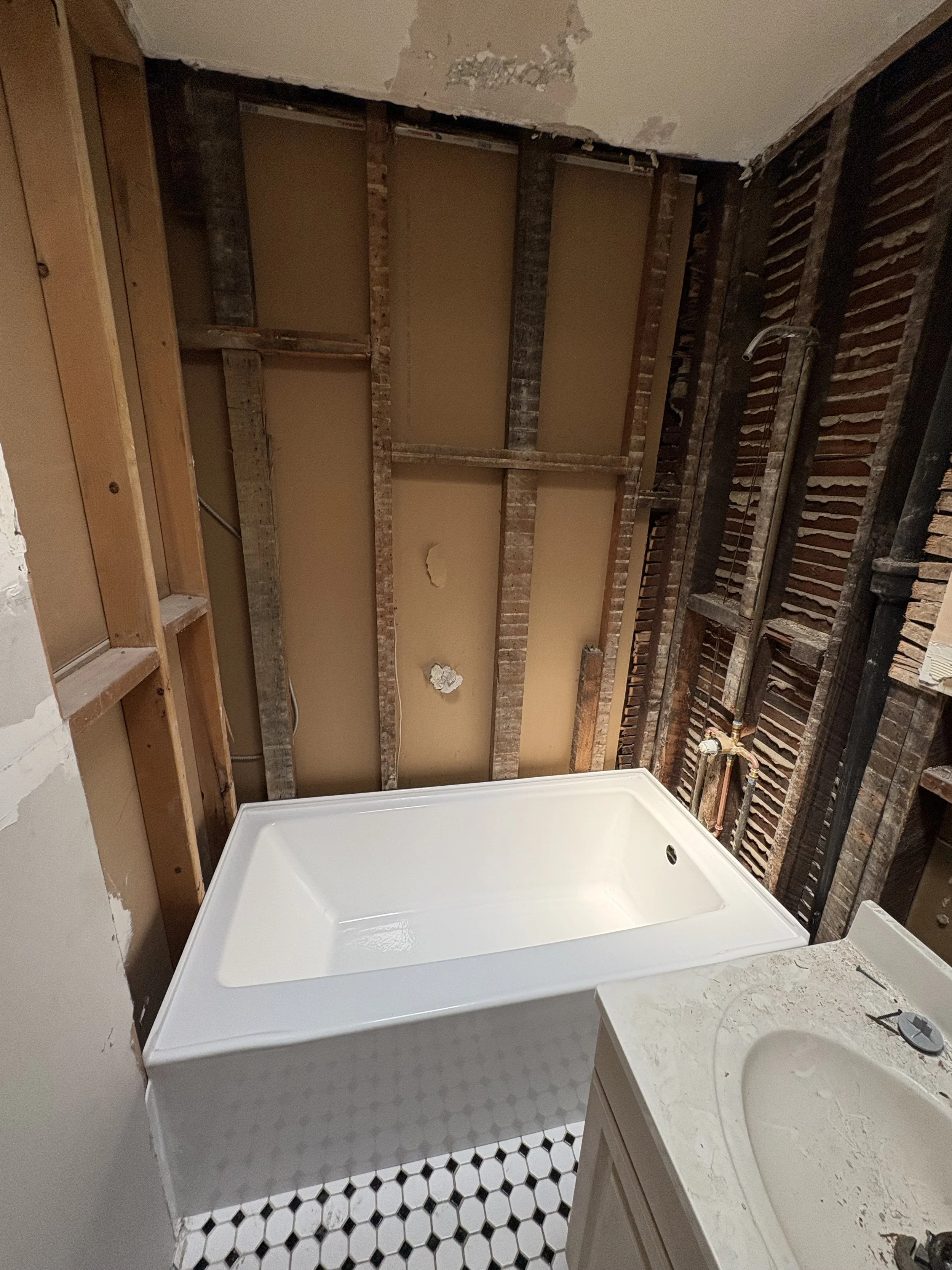 bathroom renovation in New Jersey. Custom showers, tile installation, waterproofing, vanities, flooring and modern bathroom remodeling by a licensed contractor. design and build free estimate