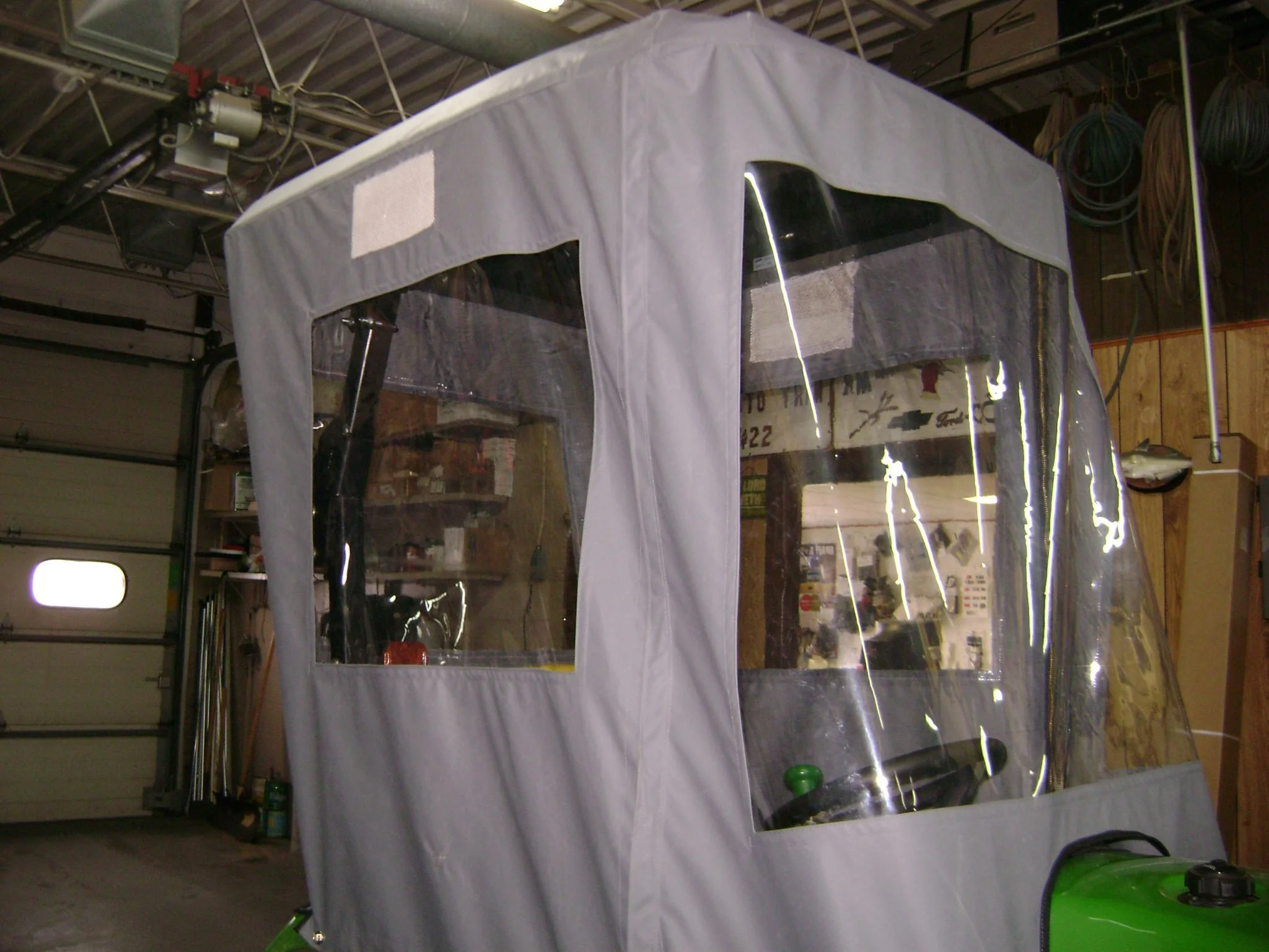 John-Deere-tractor-cab-005.jpg