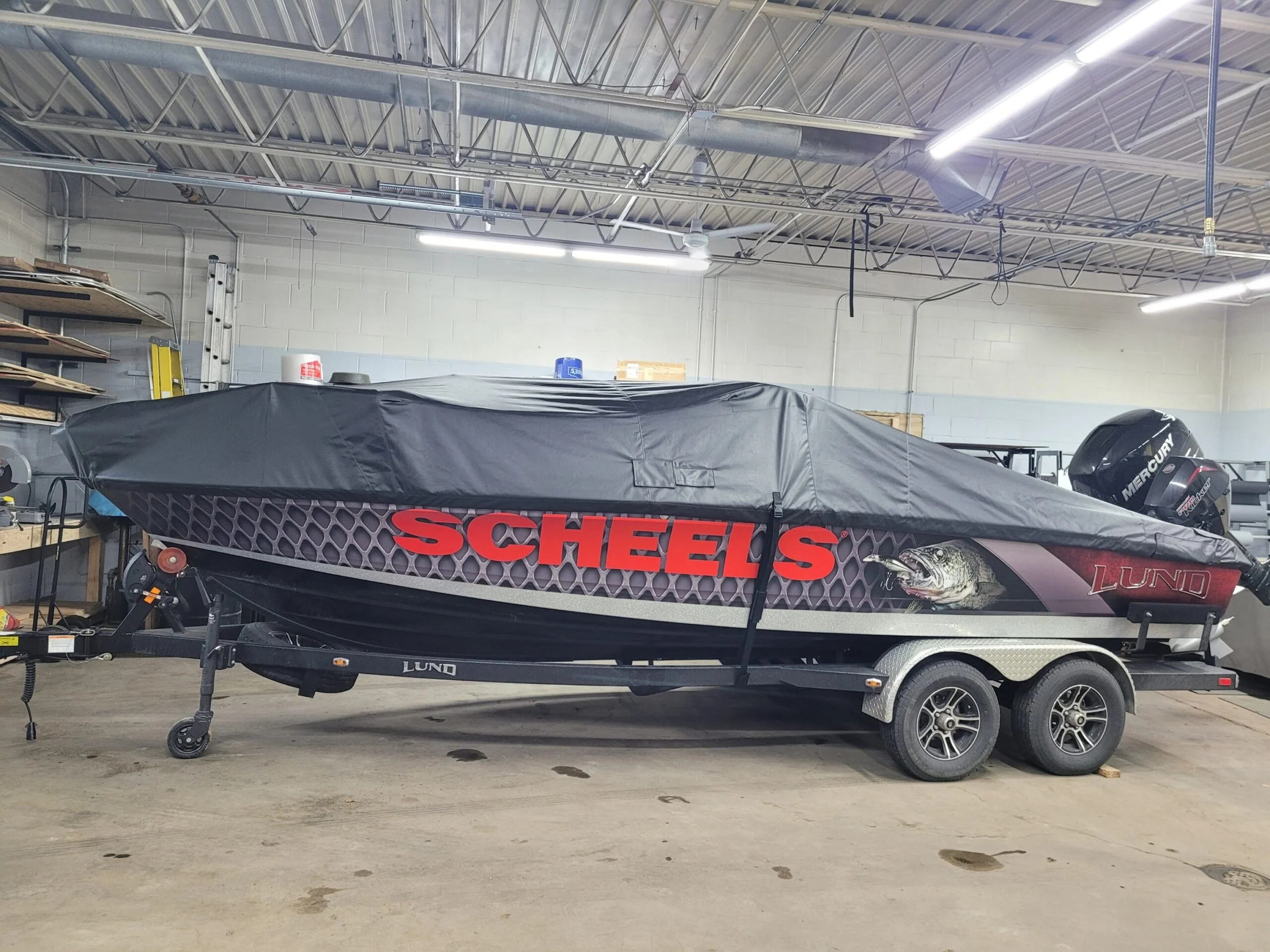 Custom boat cover w rachet system and straps