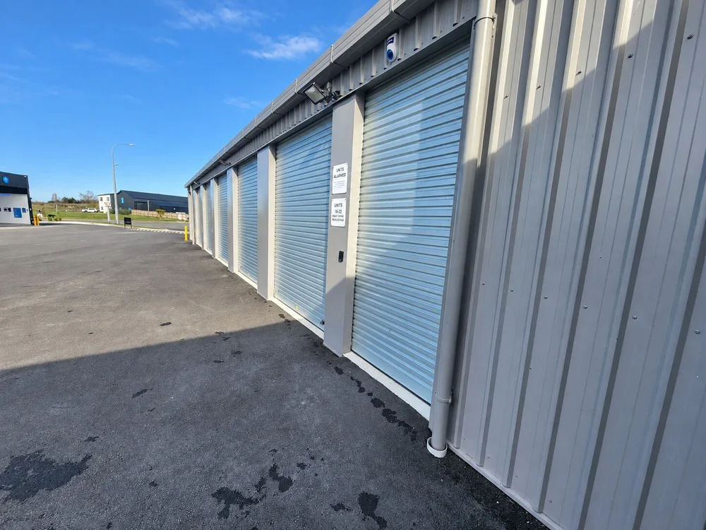 Drive-up storage units at Myt4you Storage in Ravenswood