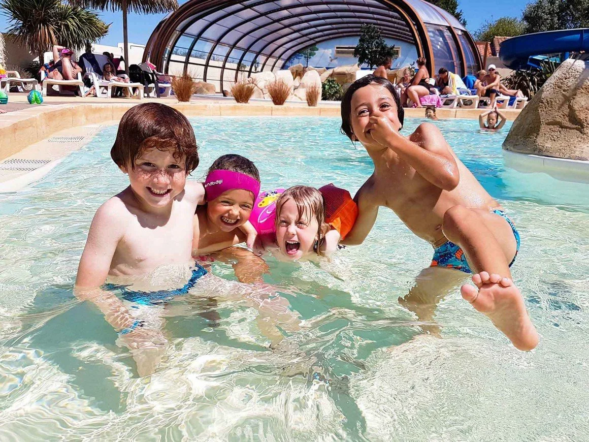 1_enfants_piscine.jpg