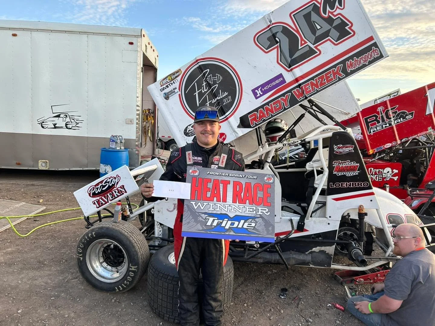 Last nights heat race winners!
Ian Myers took Triple X Race Components Heat Race One!
Trever Kirkland took Saldana Racing Products Heat Race Two!