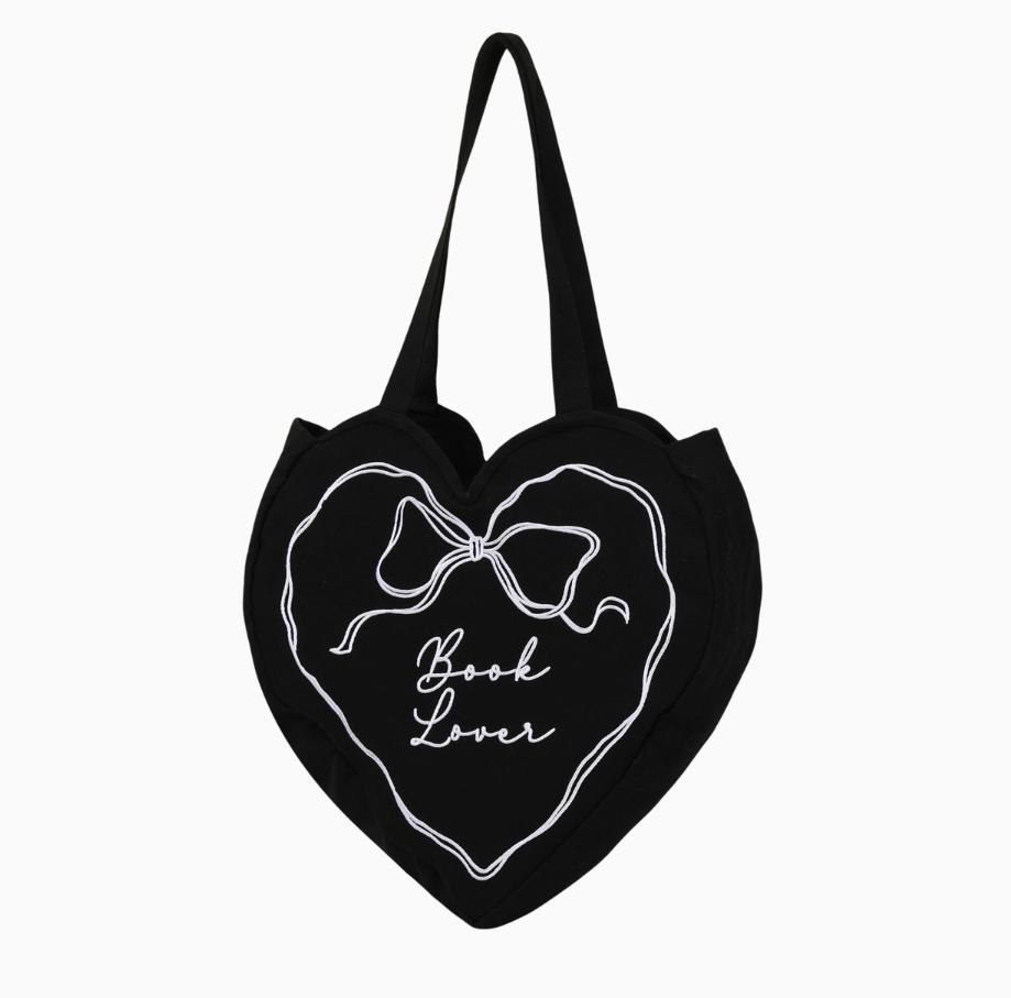black heart tote.png