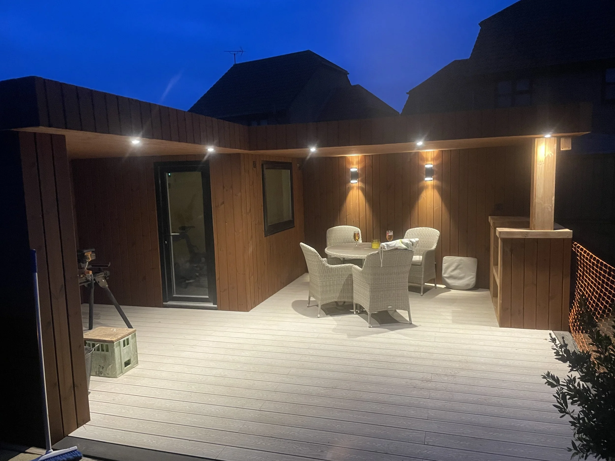 Finished Garden Room with space for a Hot Tub