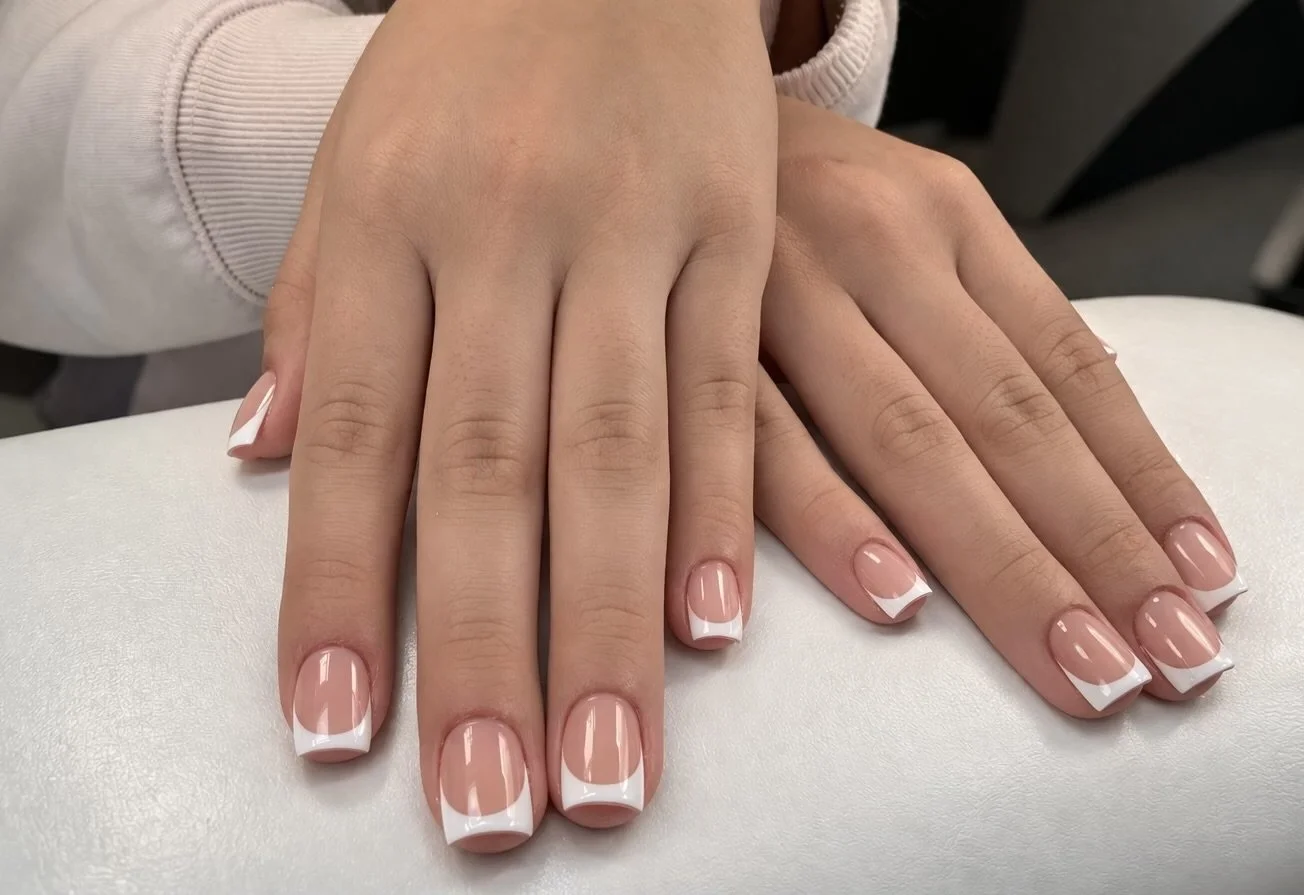 Gelnägel bei Luna Beauty in Bergdietikon